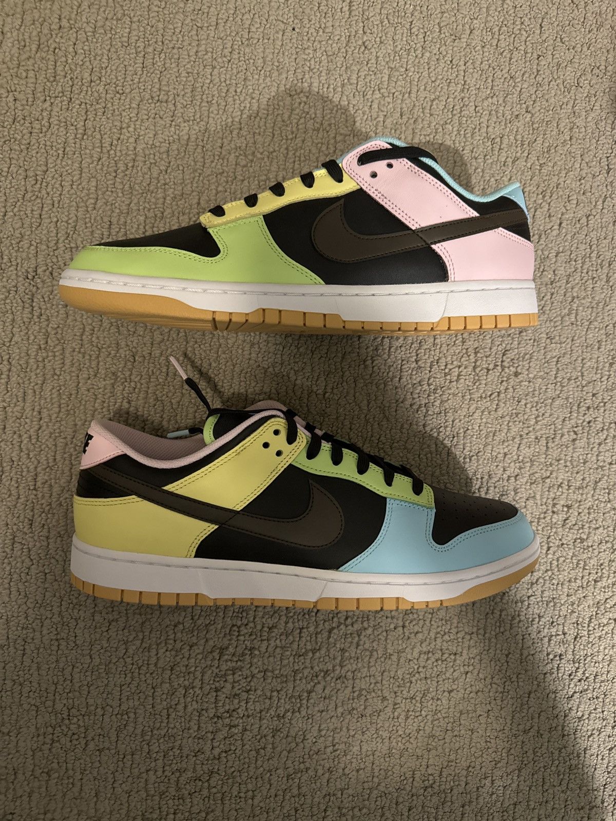 Nike Nike Dunk Low SE Size US 13 / EU 46 - 1 Thumbnail