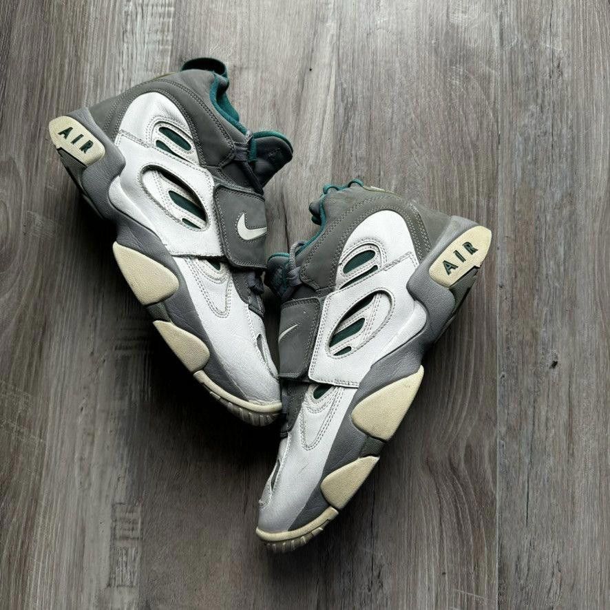 Nike NIKE • Air Diamond Turf 2 "Freshwater" (10M) Size US 10 / EU 43 - 10 Thumbnail