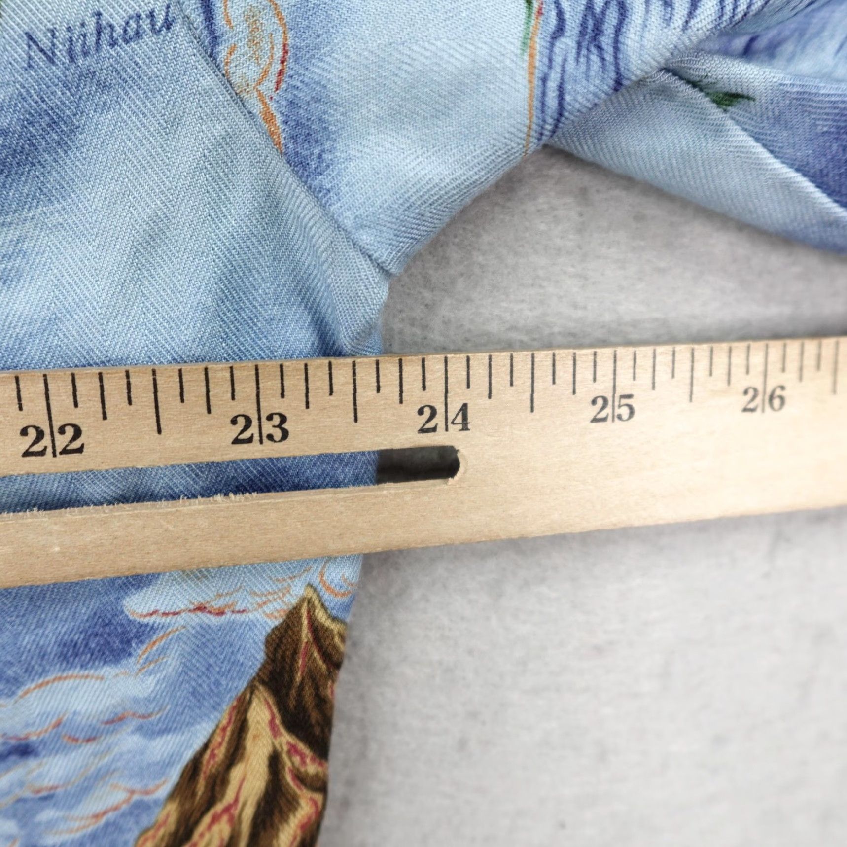 Hilo Hattie VINTAGE Hilo Hattie Hawaiian Aloha Camp Shirt Mens Medium Blue Rayon Button-Up Tropical Graphic Print Size US M / EU 48-50 / 2 - 7 Thumbnail