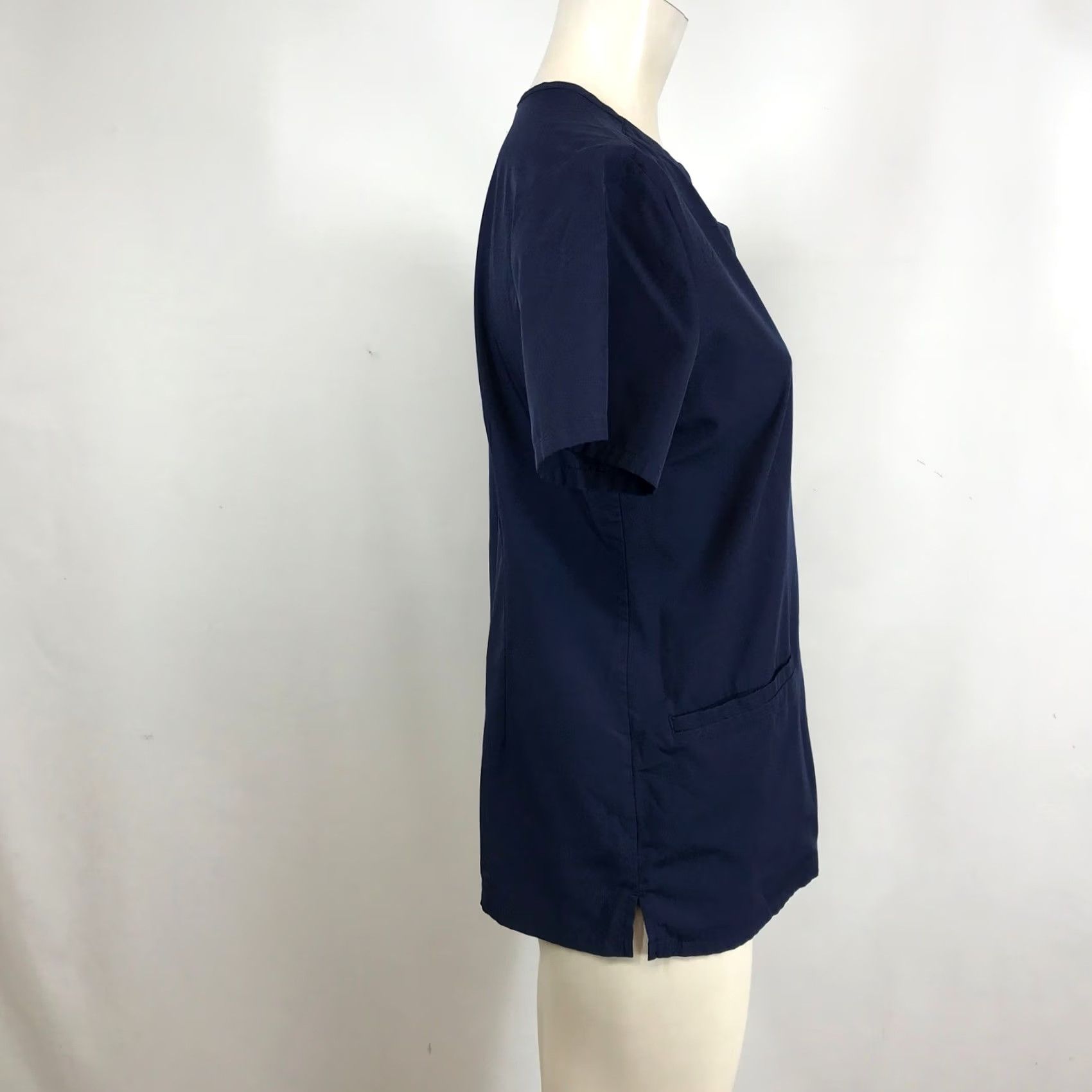 Vintage FIGS Navy Blue V-Neck Short Sleeve Scrub Top with Pockets Women's XS Size XS / US 0-2 / IT 36-38 - 4 Thumbnail
