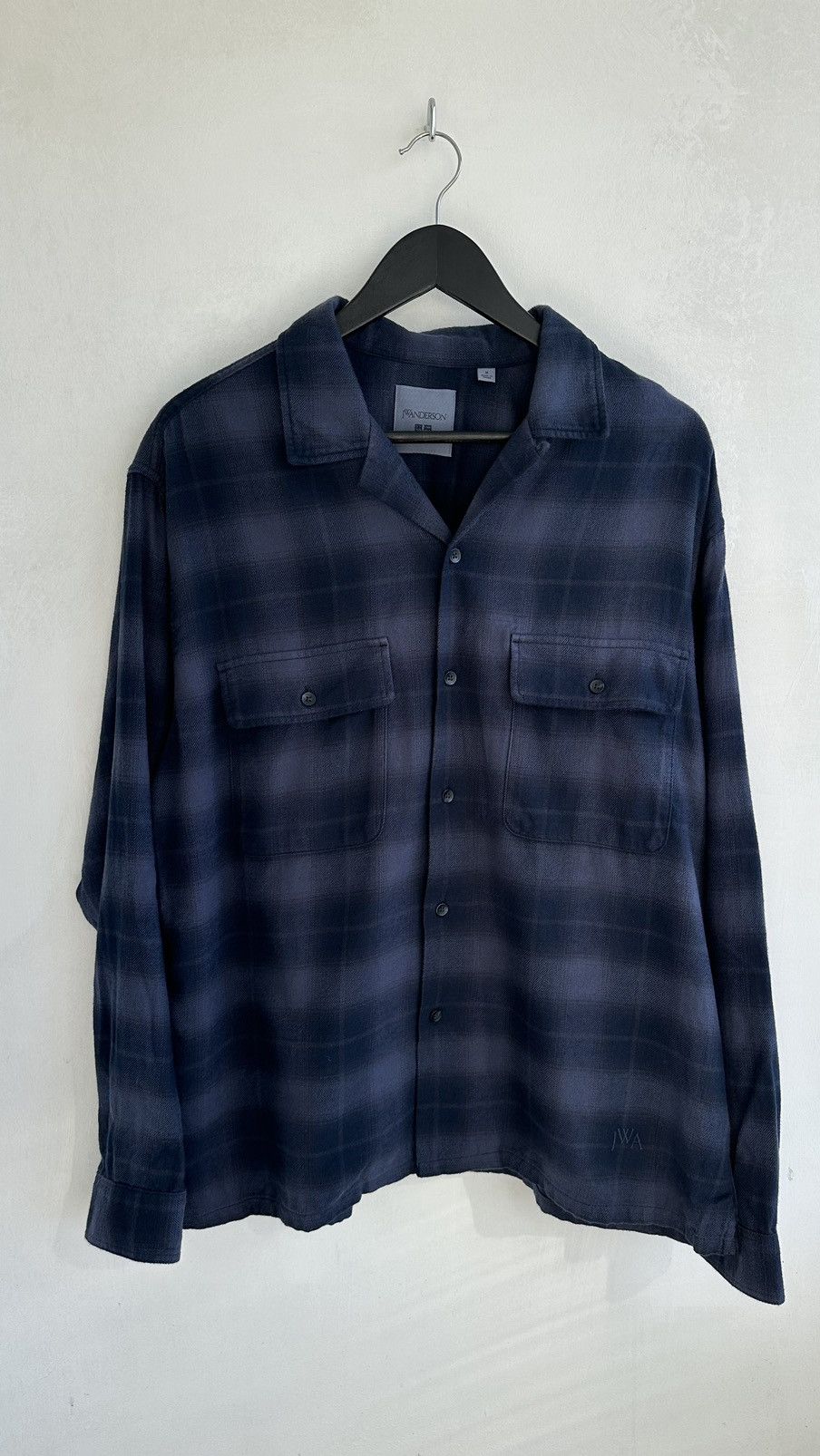JW Anderson × Uniqlo JW Anderson X Uniqlo Blue Flannel Men Shirt Size M-L Size US M / EU 48-50 / 2 - 2 Thumbnail