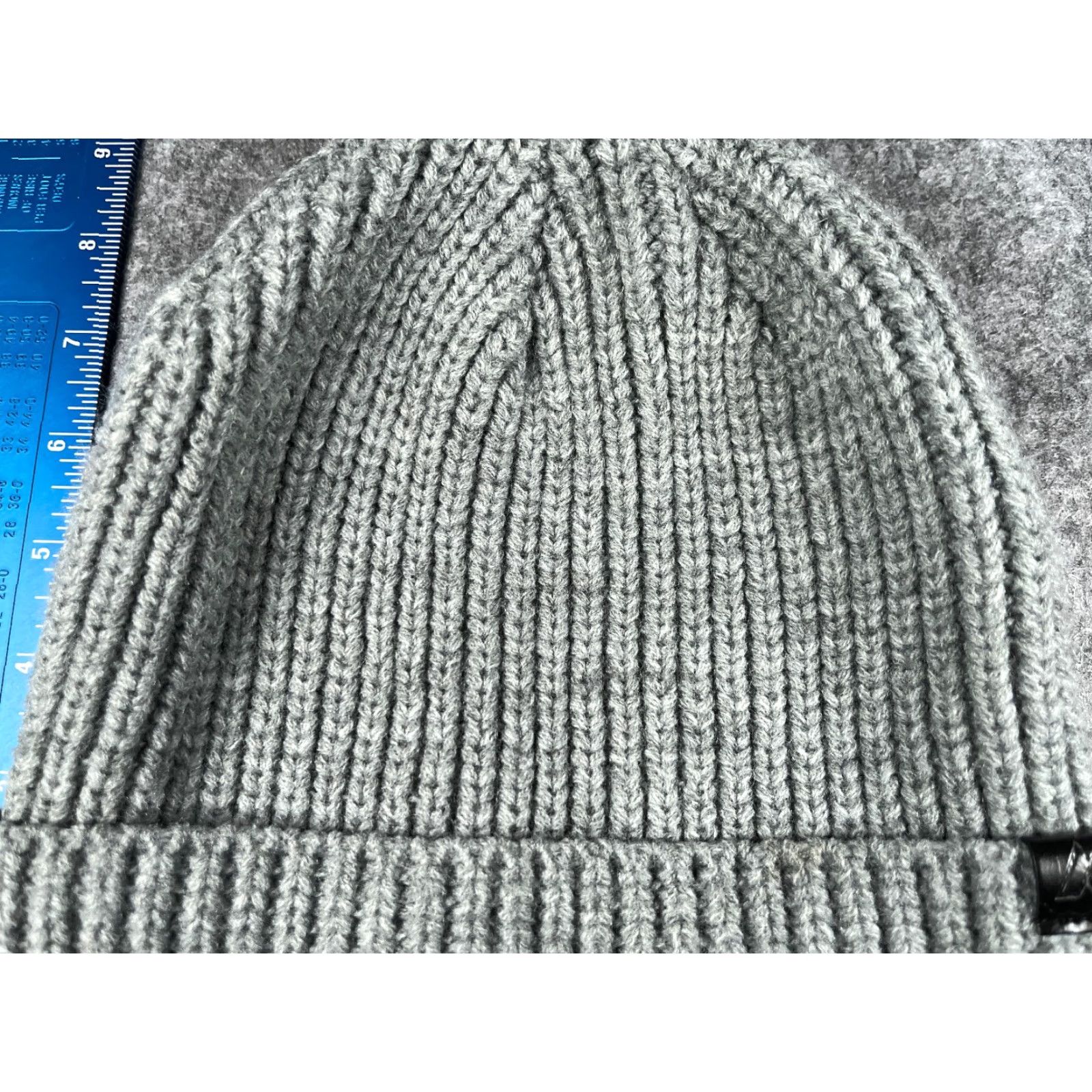 Vintage Dick's Sporting Goods Beanie Adult One Size Gray Knit 100% Acrylic Ski Hat/Cap Unisex Adults Beanie Gray Knit Winter Outdoor Ski Mens Women Size ONE SIZE - 3 Thumbnail