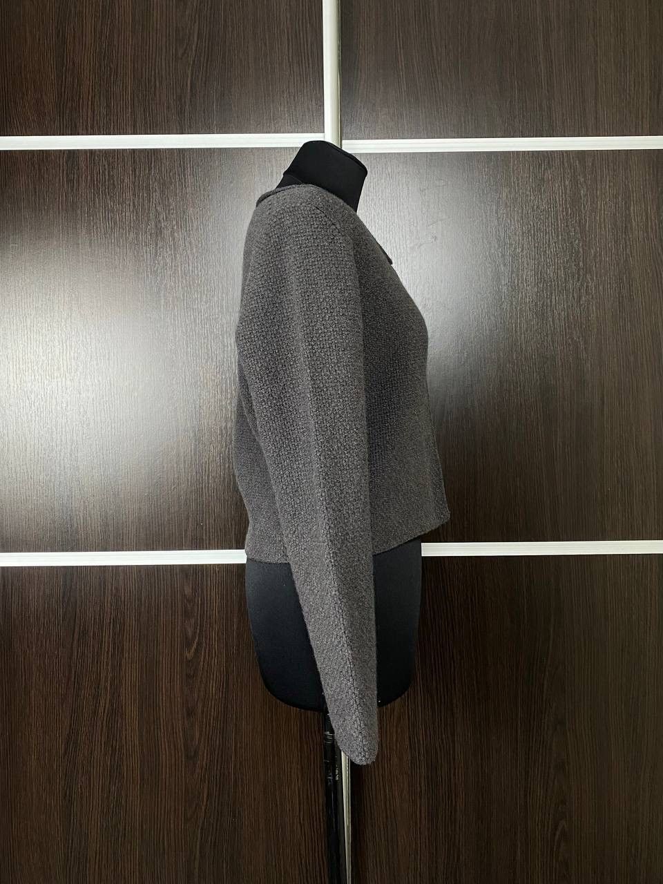 Fabiana Filippi Fabiana Filippi shortened cardigan size L with a button Size L / US 10 / IT 46 - 6 Thumbnail