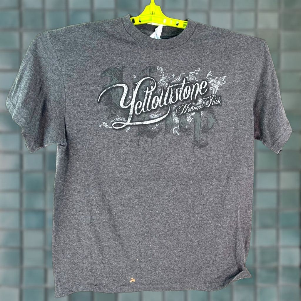 Lucky Brand VINTAGE Yellowstone National Park Distressed Mens Graphic T-Shirt Gray Size L Size US L / EU 52-54 / 3 - 1 Thumbnail