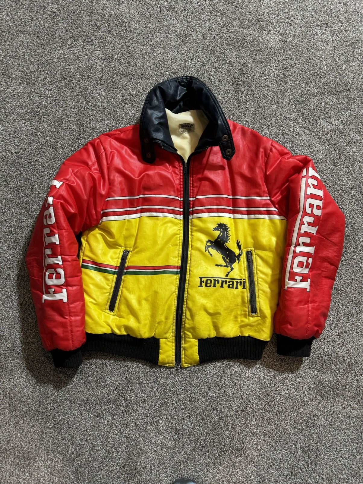 Vintage 🤯 FERRARI ISSUED RARE ⛽️ Size US L / EU 52-54 / 3 - 9 Thumbnail