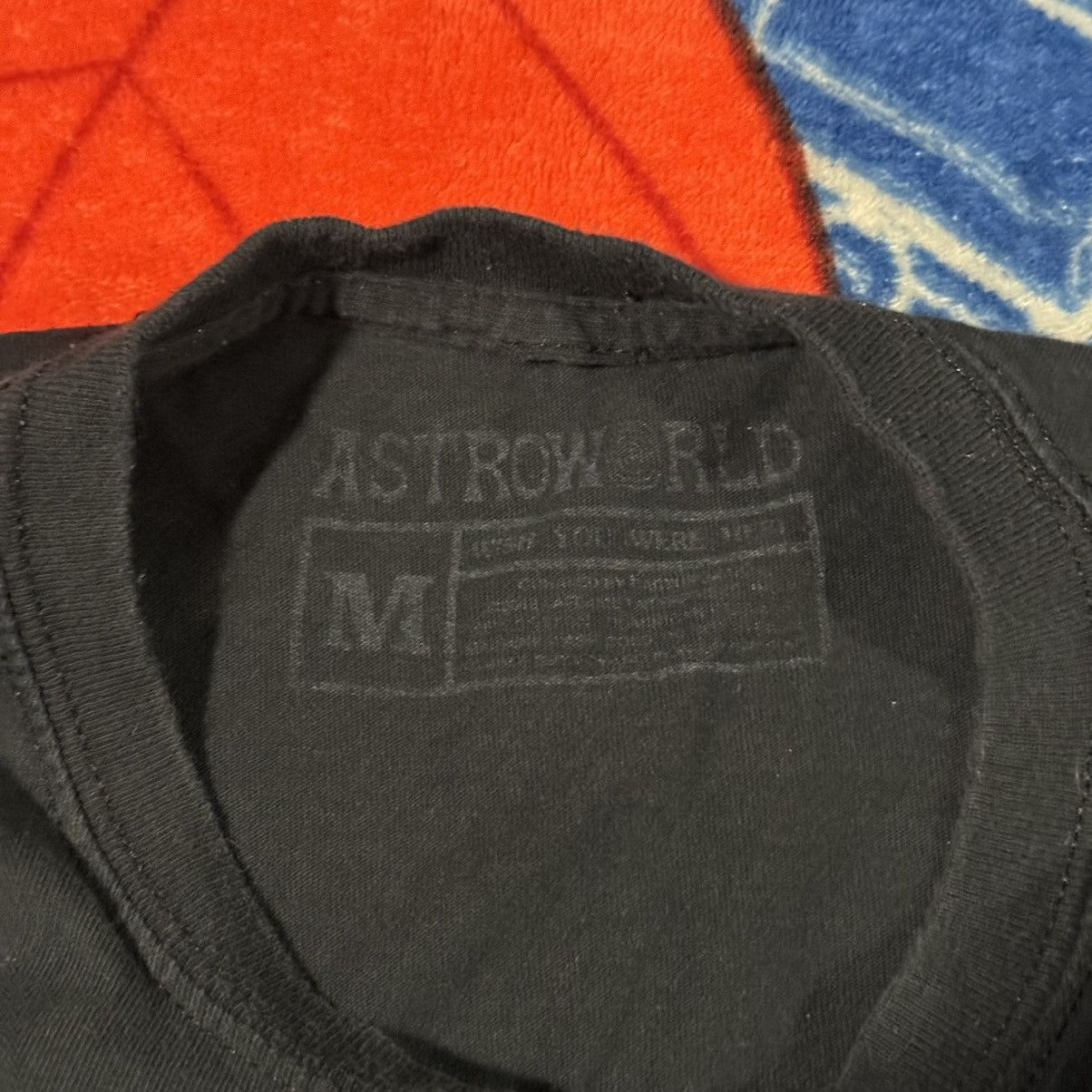 Other Travis Scott astro world tee Size US M / EU 48-50 / 2 - 2 Thumbnail