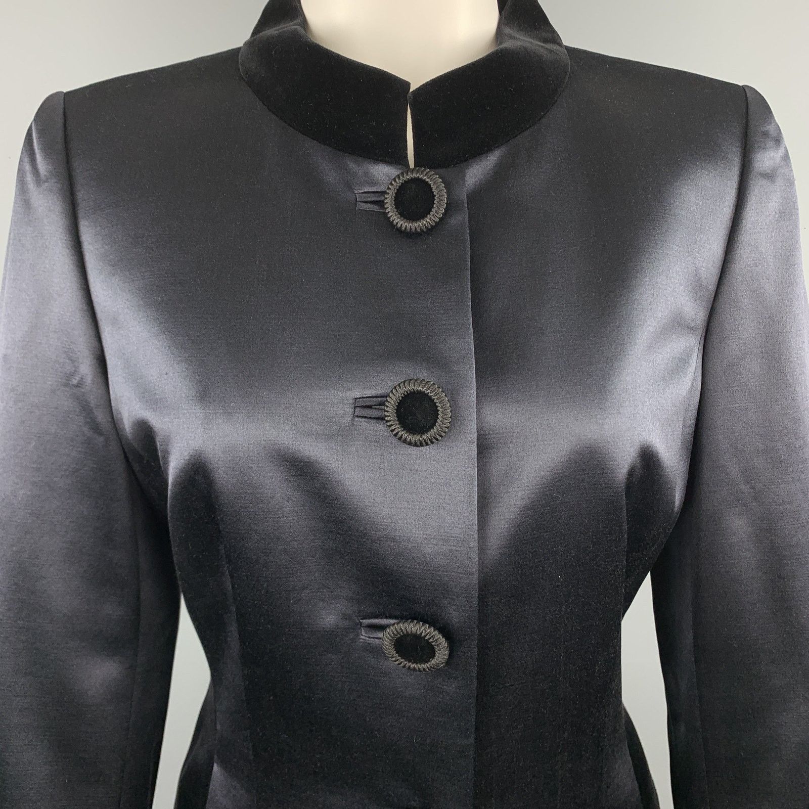 Akris AKRIS Size 8 Navy Wool Satin & Black Velvet Skirt Suit Size 30" / US 8 / IT 44 - 3 Thumbnail