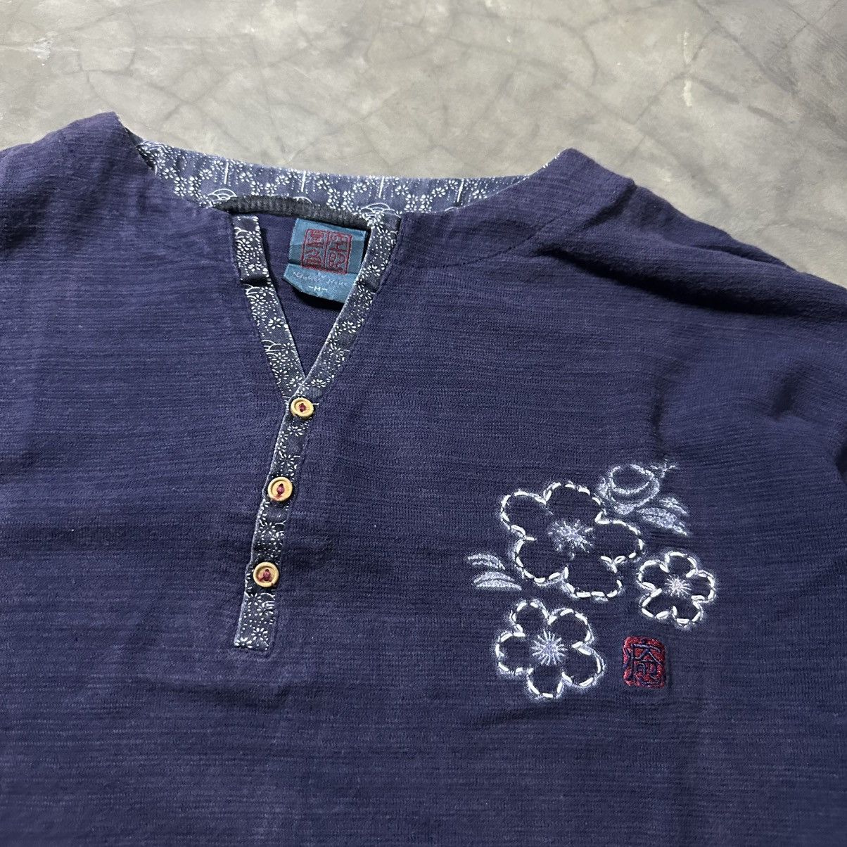 Japanese Brand JAPANESE TRADITIONAL FLOWER LONG SLEEVE SUKAJAN STYLE Size US M / EU 48-50 / 2 - 5 Thumbnail