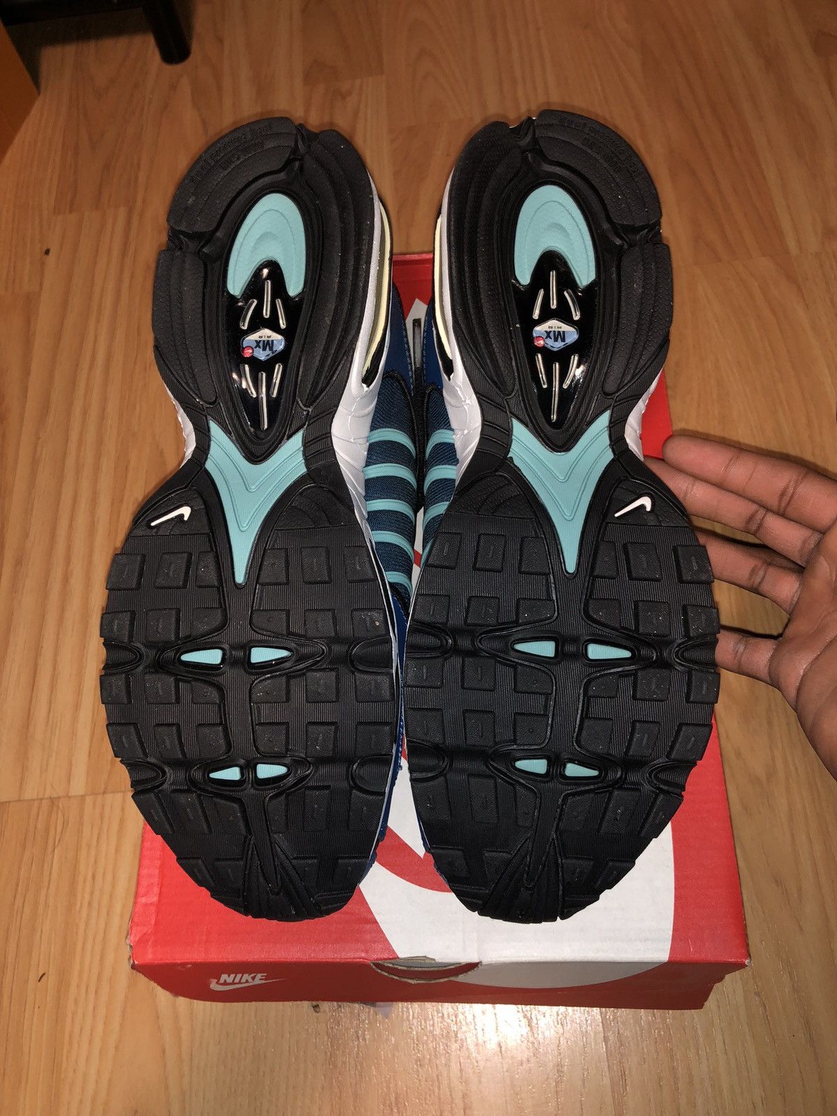 Nike Nike Air Max Tailwind IV - Size 9.5 Size US 9.5 / EU 42-43 - 7 Thumbnail
