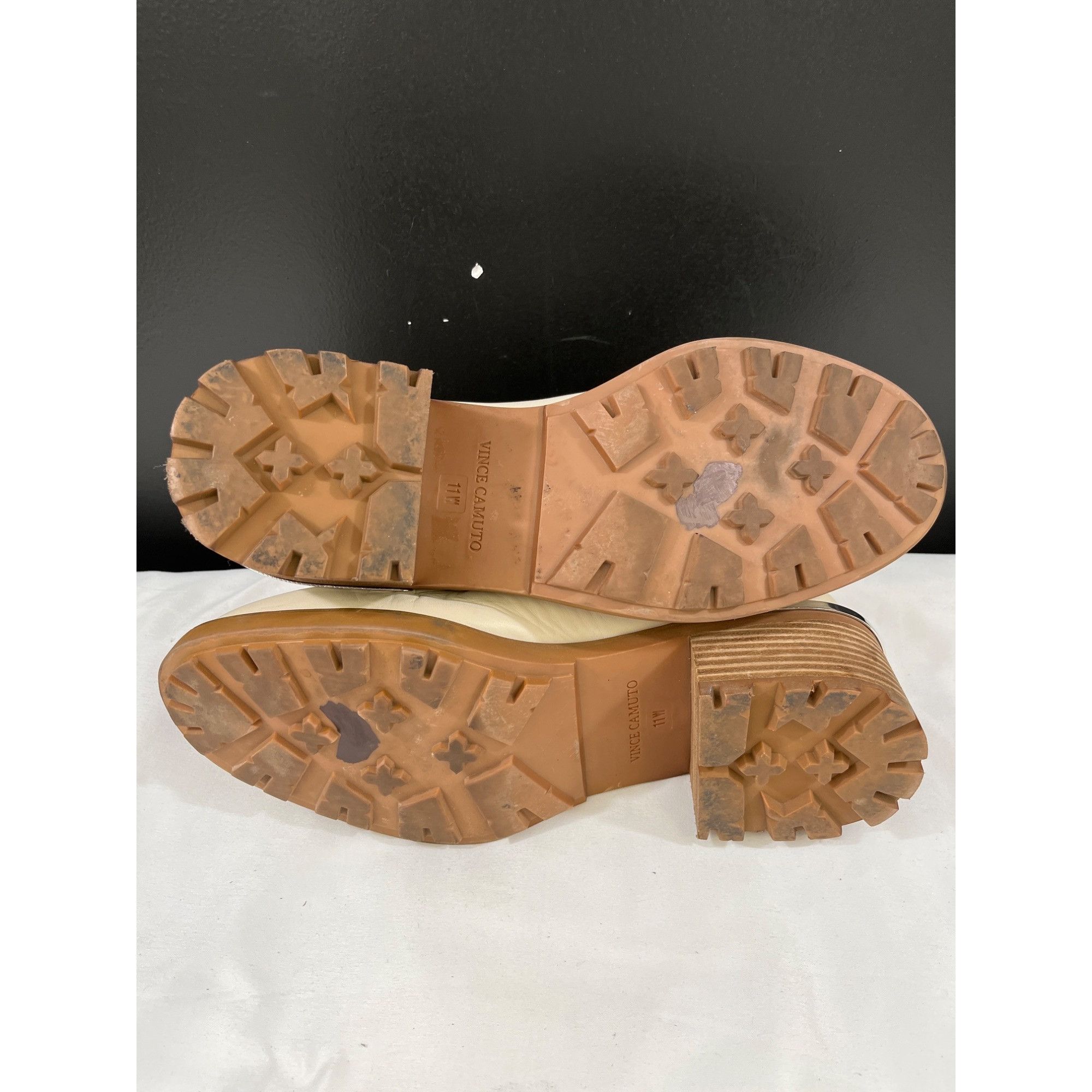 Vince Camuto Vince Camuto Kelivena Women's White Shoes/Boots Size 11W SKU Size US 11 / IT 41 - 3 Thumbnail
