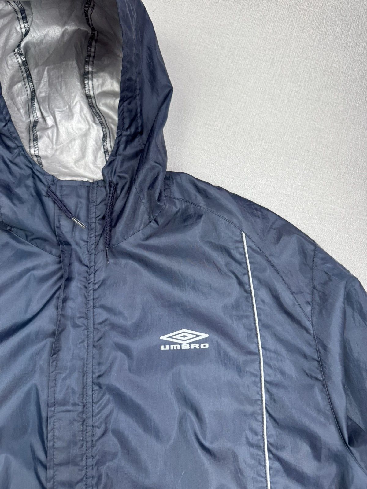 Umbro × Vintage Men’s Vintage UMBRO Waterproof Windbreaker Jacket size L Size US L / EU 52-54 / 3 - 3 Thumbnail