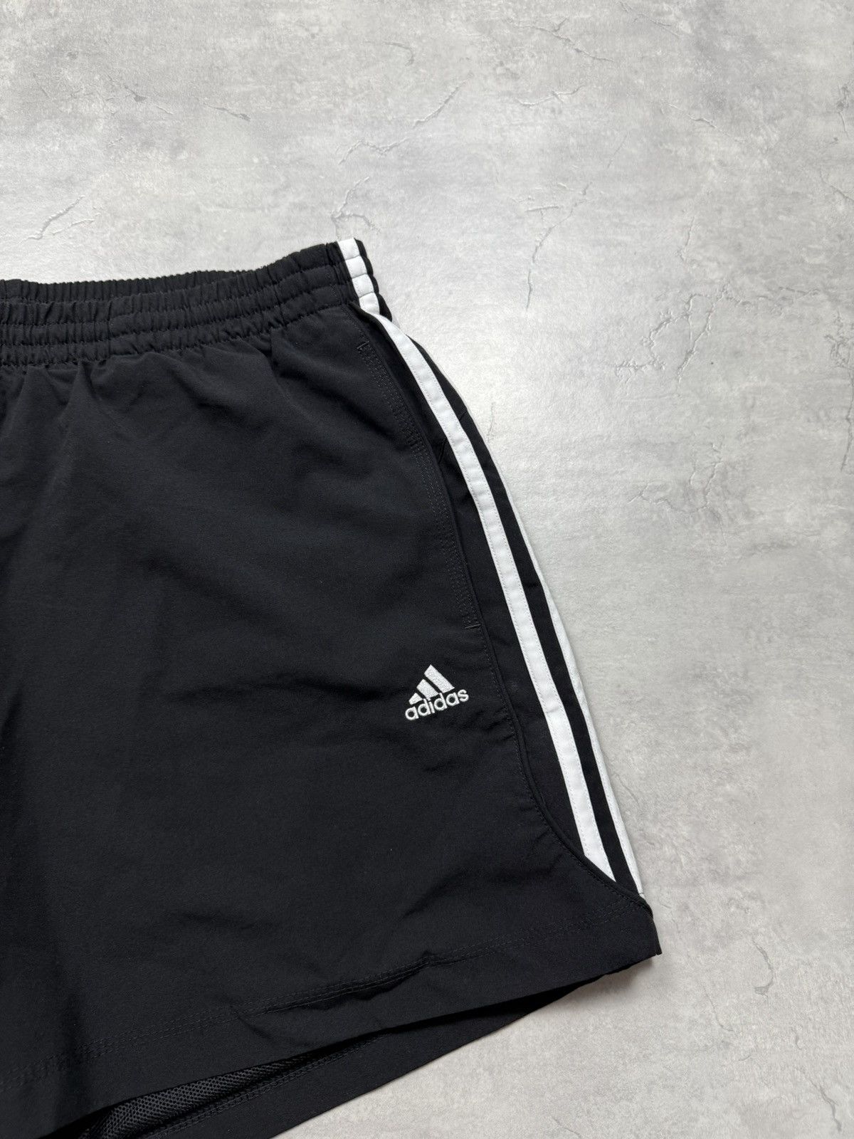 Adidas Adidas Shorts Size US 36 / EU 52 - 2 Thumbnail