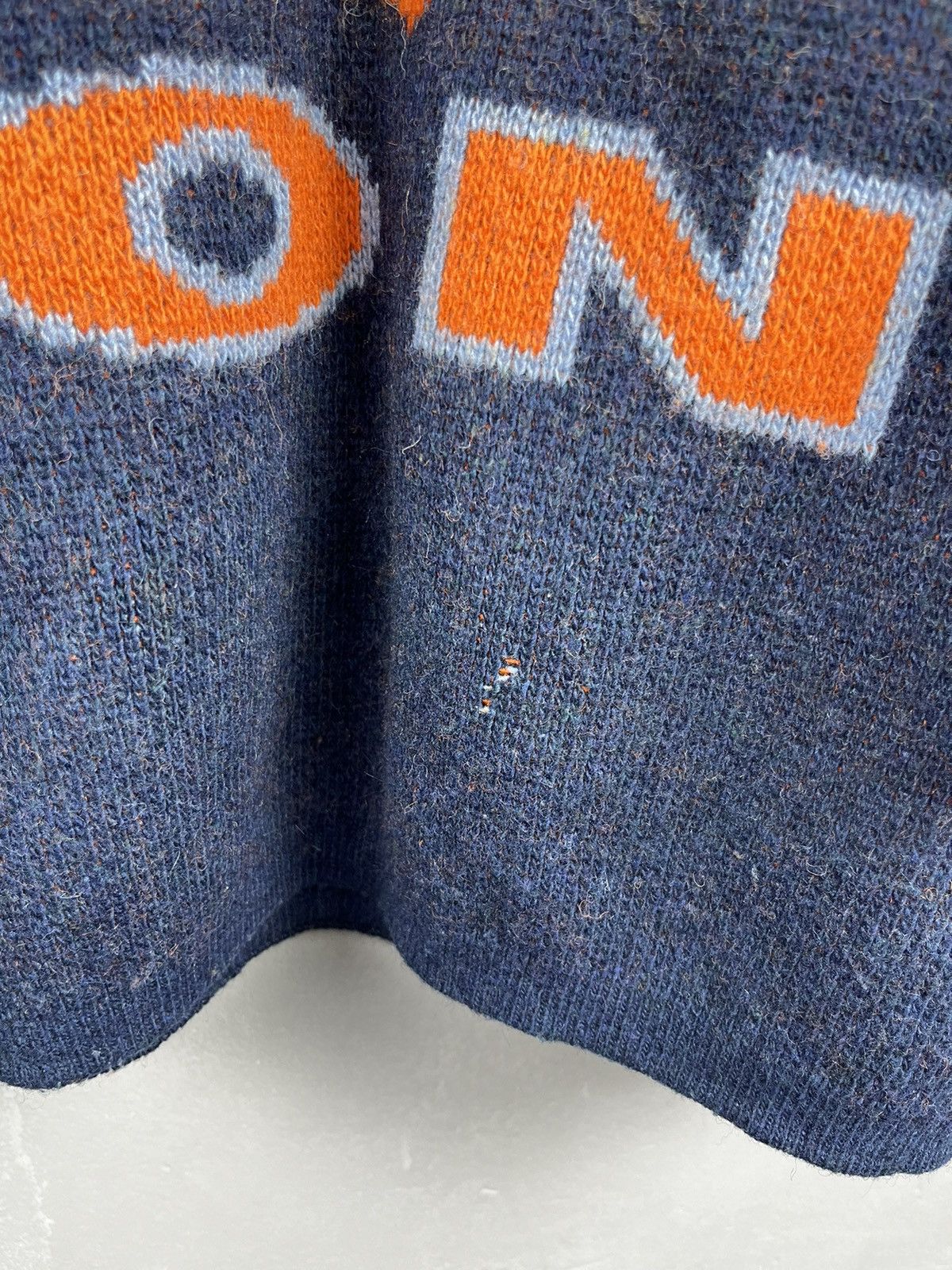 CHEVIGNON TV Art KNITWEAR sweater