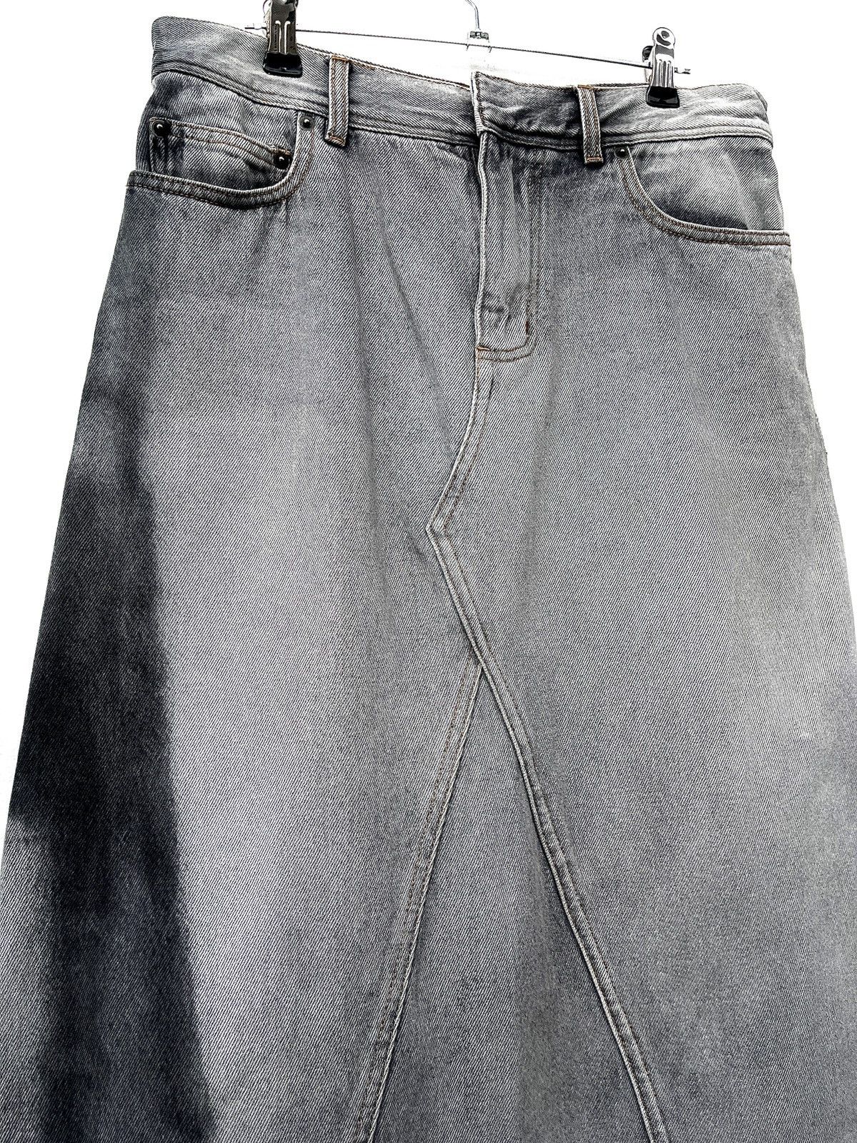 Dior Eiffel Tower Flared Denim Skirt Size 27" / US 4 / IT 40 - 3 Thumbnail