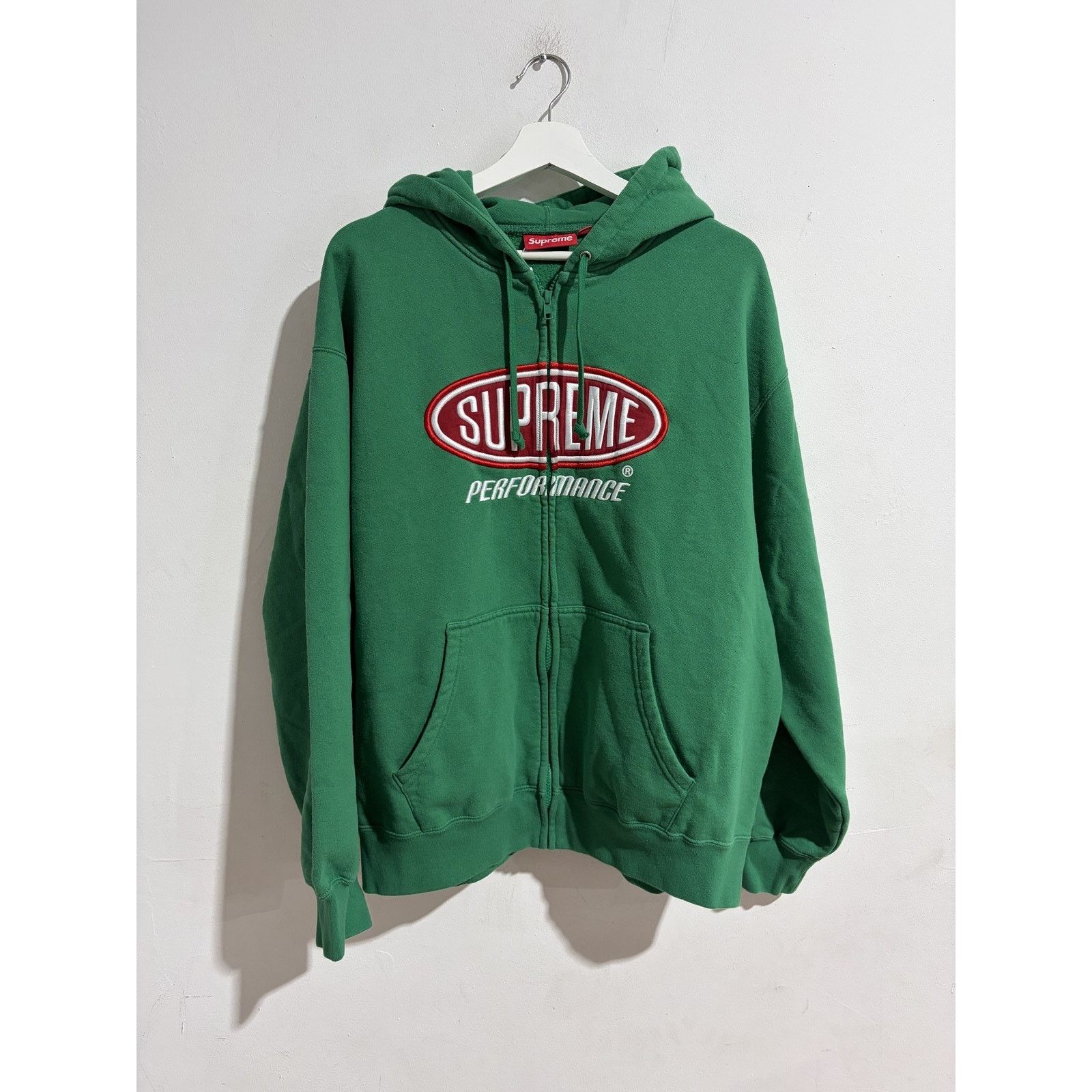 Supreme SUPREME GREEN PERFORMANCE ZIP UP SIZE SMALL NEW Size US S / EU 44-46 / 1 - 1 Thumbnail