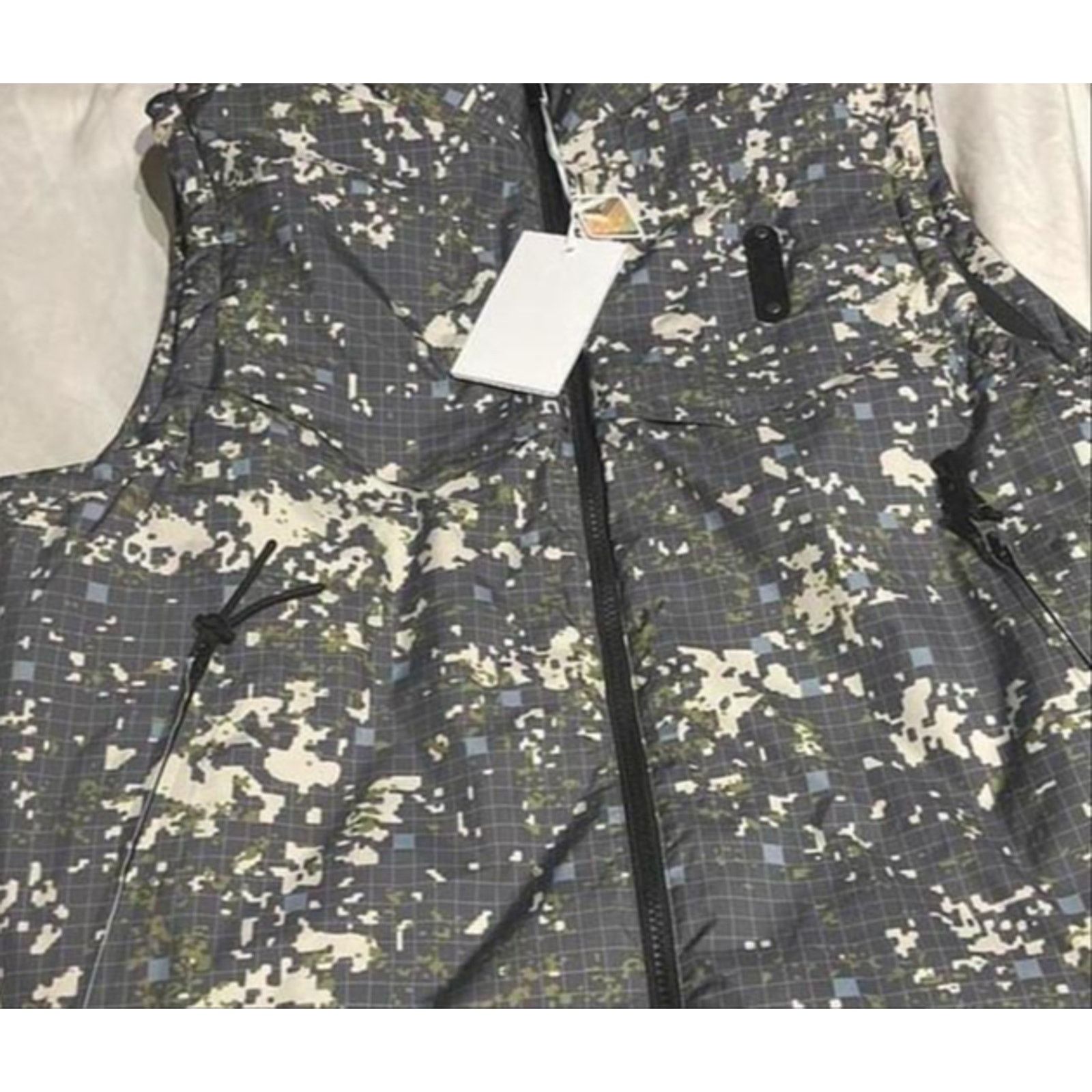 A-COLD-WALL* × Samuel Ross A-COLD-WALL by Samuel Ross Grey Nephin Storm Vest NWT MP$610 Size US XL / EU 56 / 4 - 6 Thumbnail
