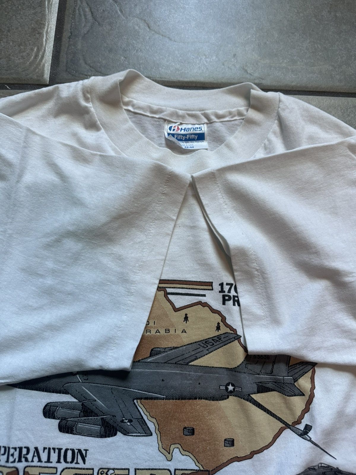 Hanes Vintage 90s single stitch Operation Desert Shield tee Size US XL / EU 56 / 4 - 6 Thumbnail