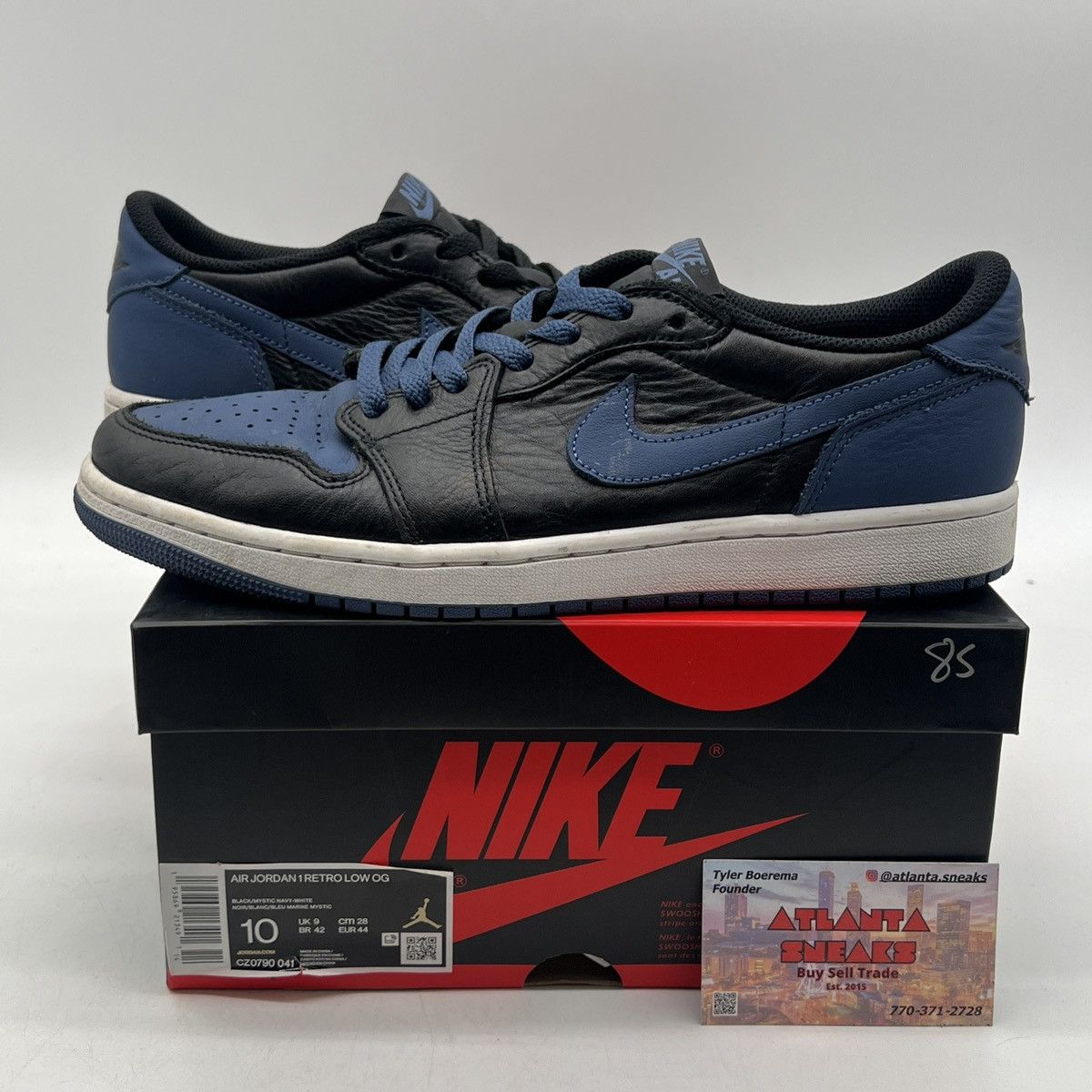 Nike Air Jordan 1 low mystic navy Size US 10 / EU 43 - 1 Thumbnail