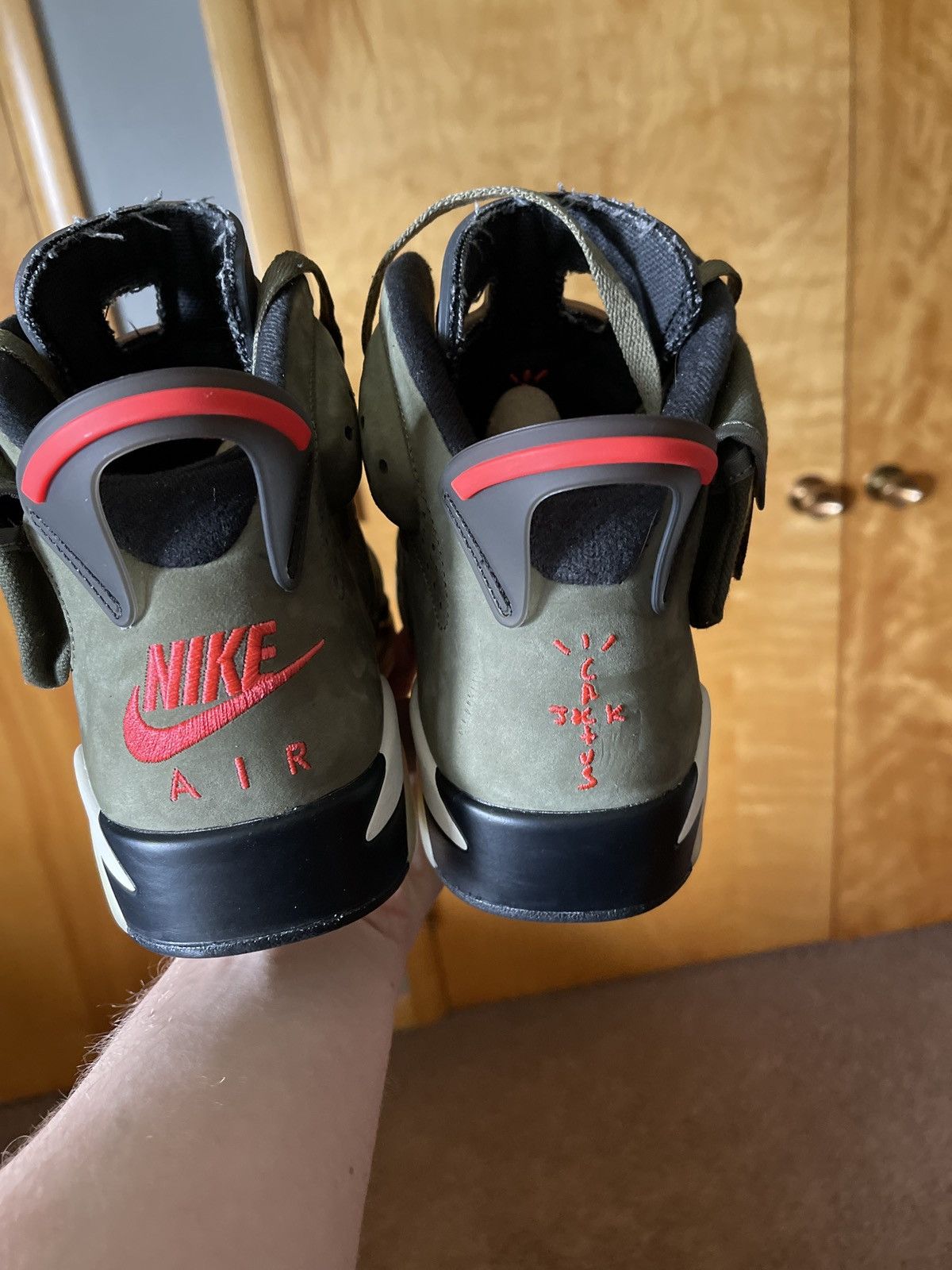 Jordan Brand × Travis Scott Travis Scott Jordan 6 Olive Size US 9.5 / EU 42-43 - 10 Thumbnail