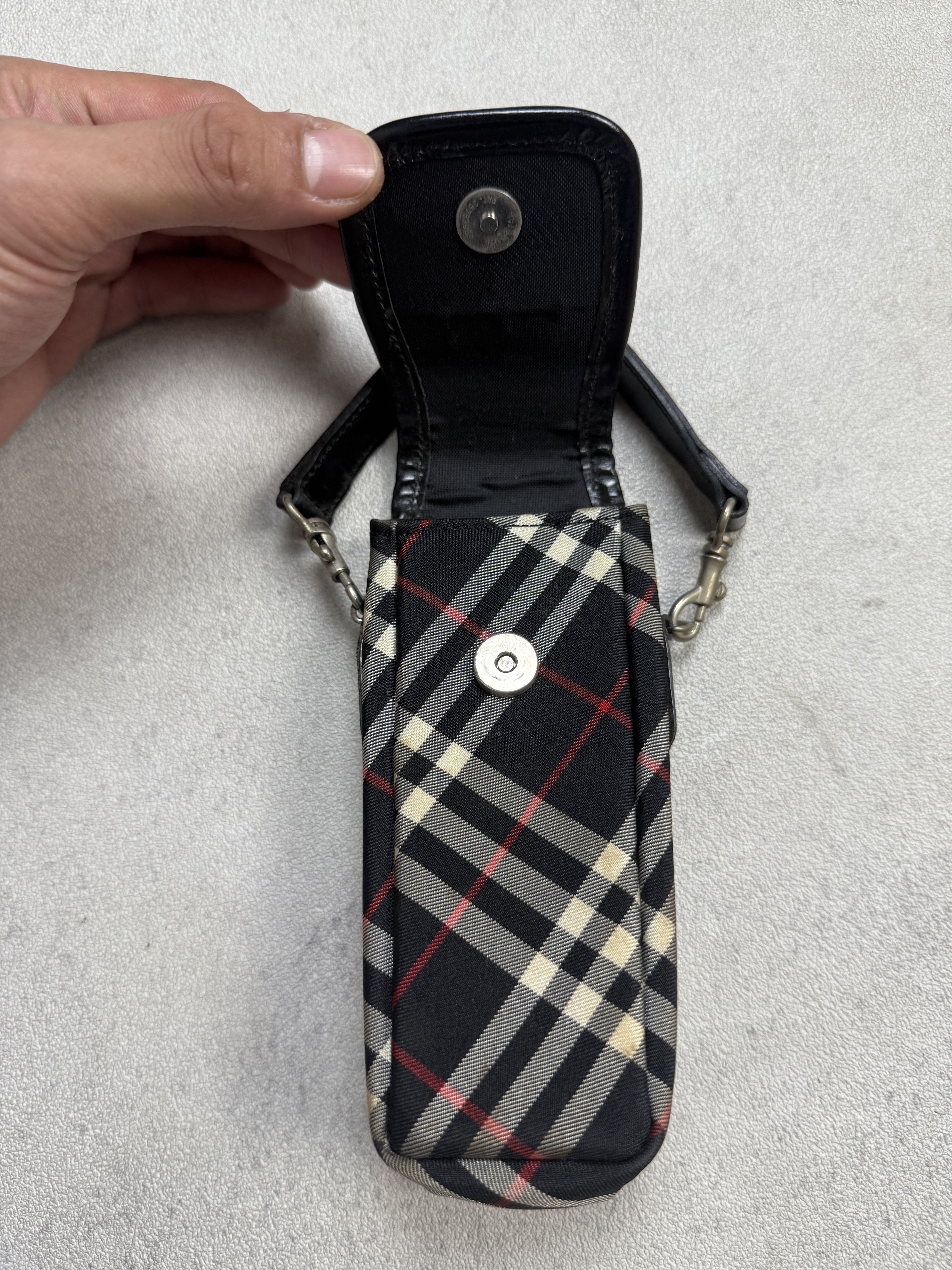Burberry Vintage Burberry Phone Pouch Size ONE SIZE - 3 Thumbnail