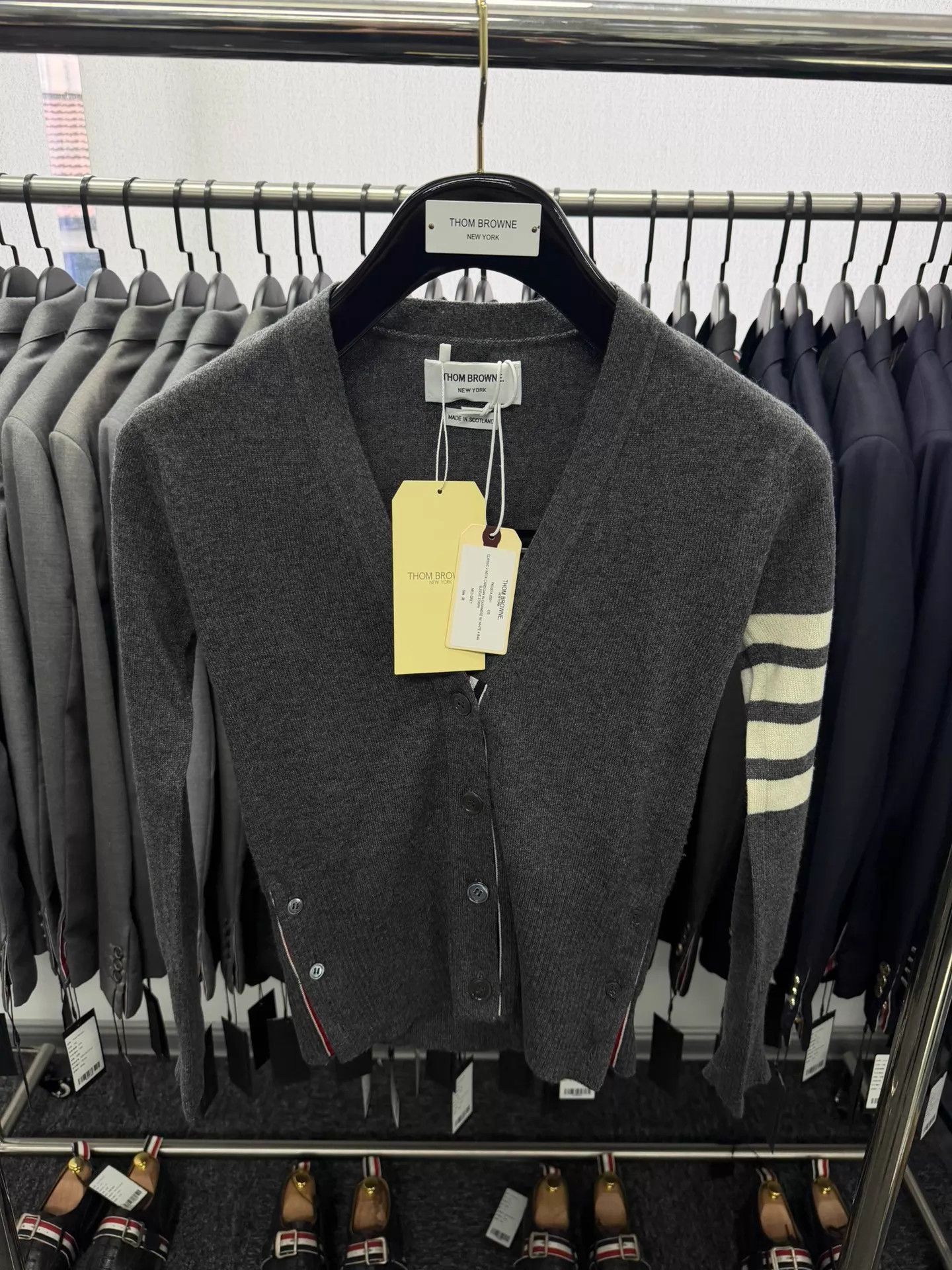 Thom Browne Thom Browne Women's 4-Bar Cashmere Cardi Mid Gray Size38 Size XS / US 0-2 / IT 36-38 - 1 Thumbnail