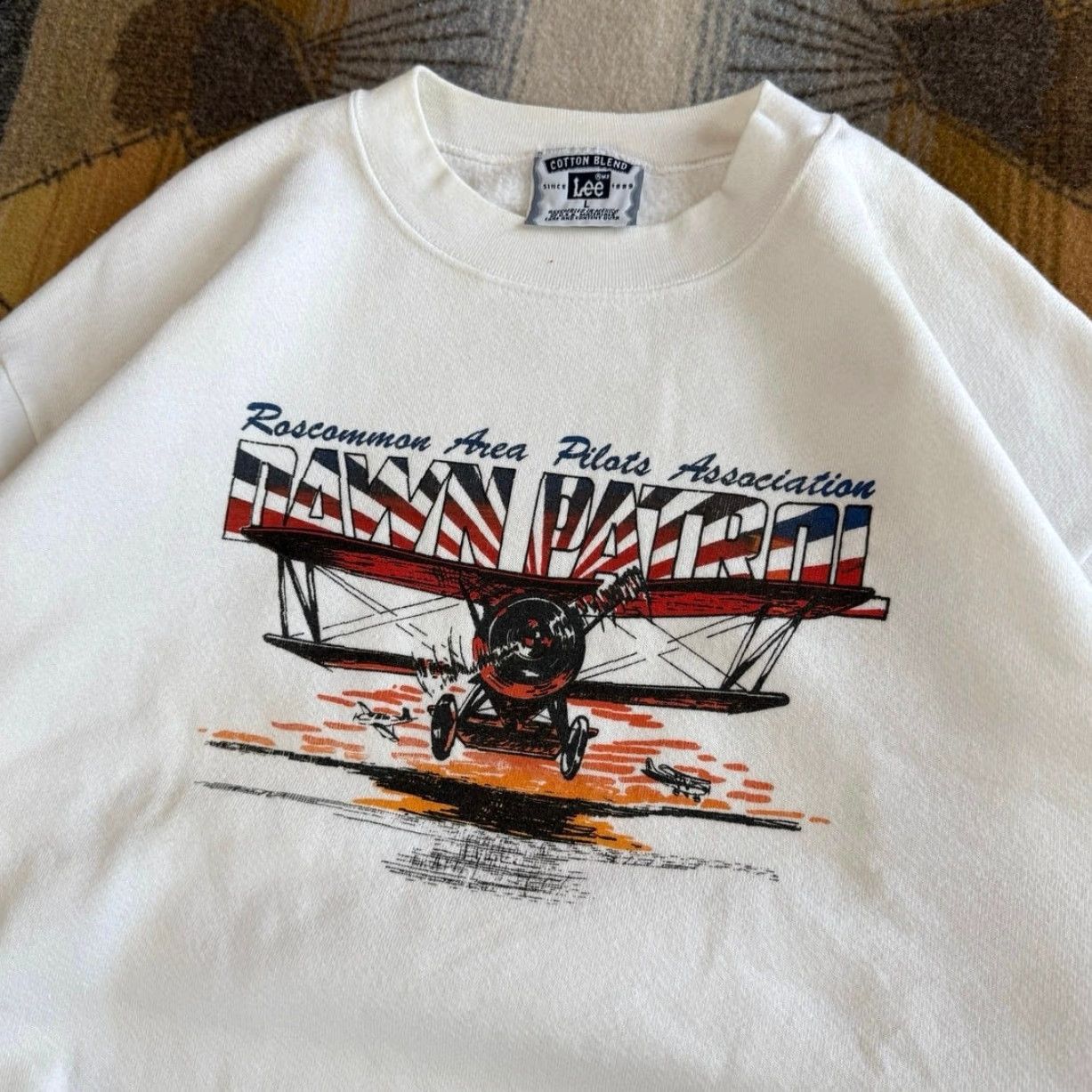 Lee VINTAGE 90s Pilots Association Dawn Patrol Crewneck Sweatshirt Lee Size L White Men Sweatshirt Planes 90s Size US L / EU 52-54 / 3 - 3 Thumbnail