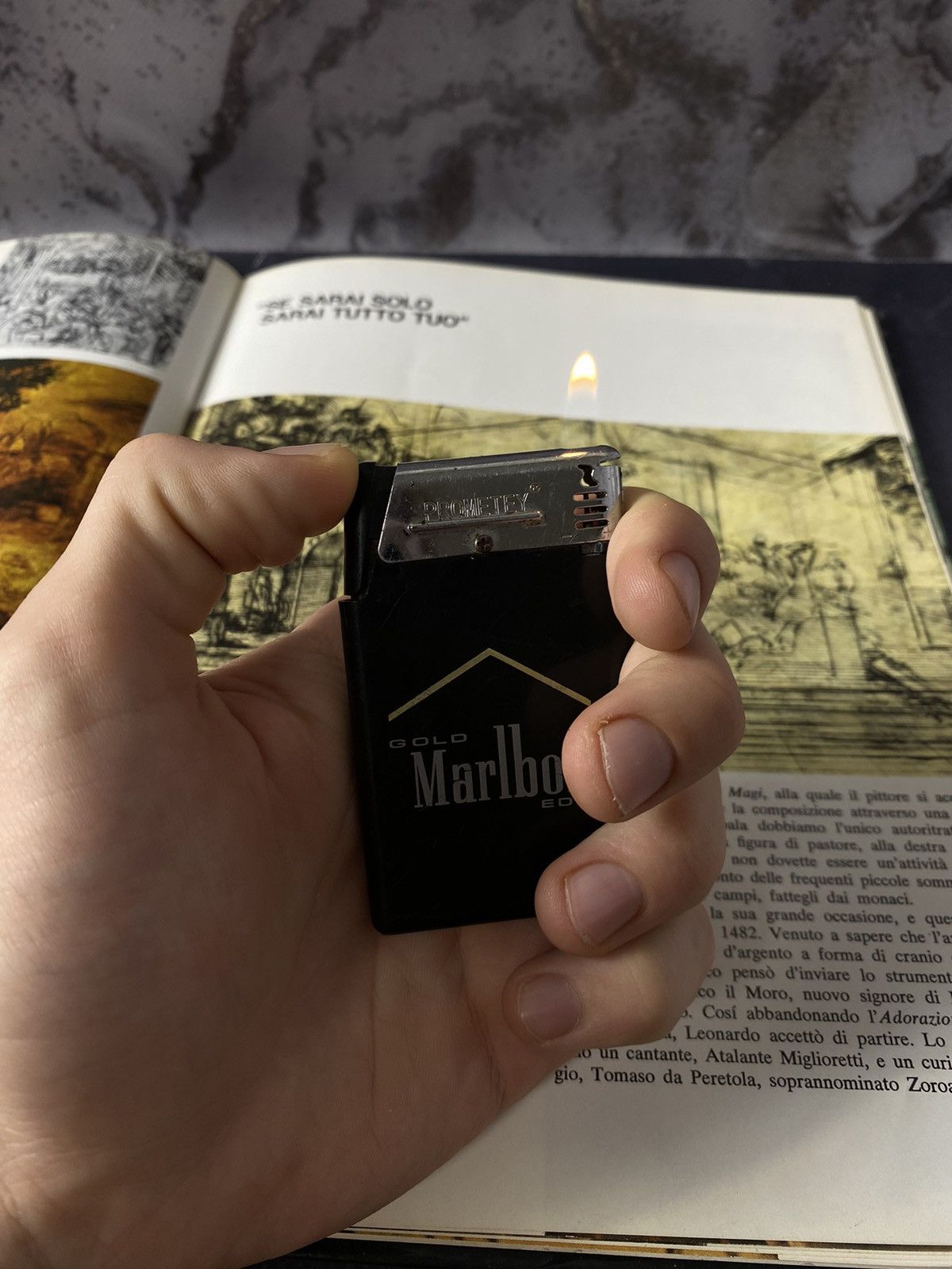 Marlboro Vintage Marlboro Lighter: Black Style & Reliability Size ONE SIZE - 3 Thumbnail