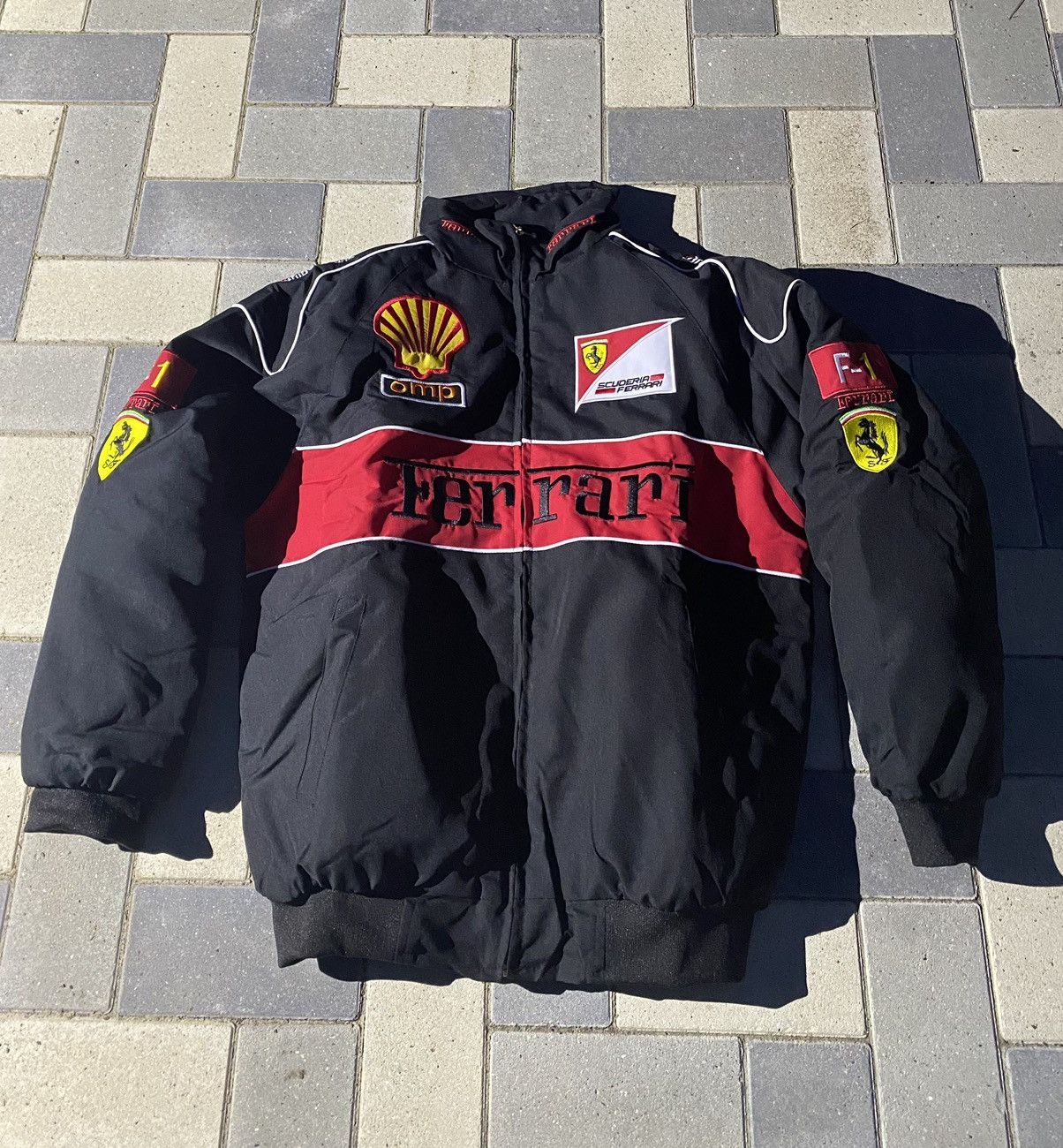 Formula 1 Vintage archive puffer jacket Ferrari racing Formula 1 shell Size US M / EU 48-50 / 2 - 1 Thumbnail