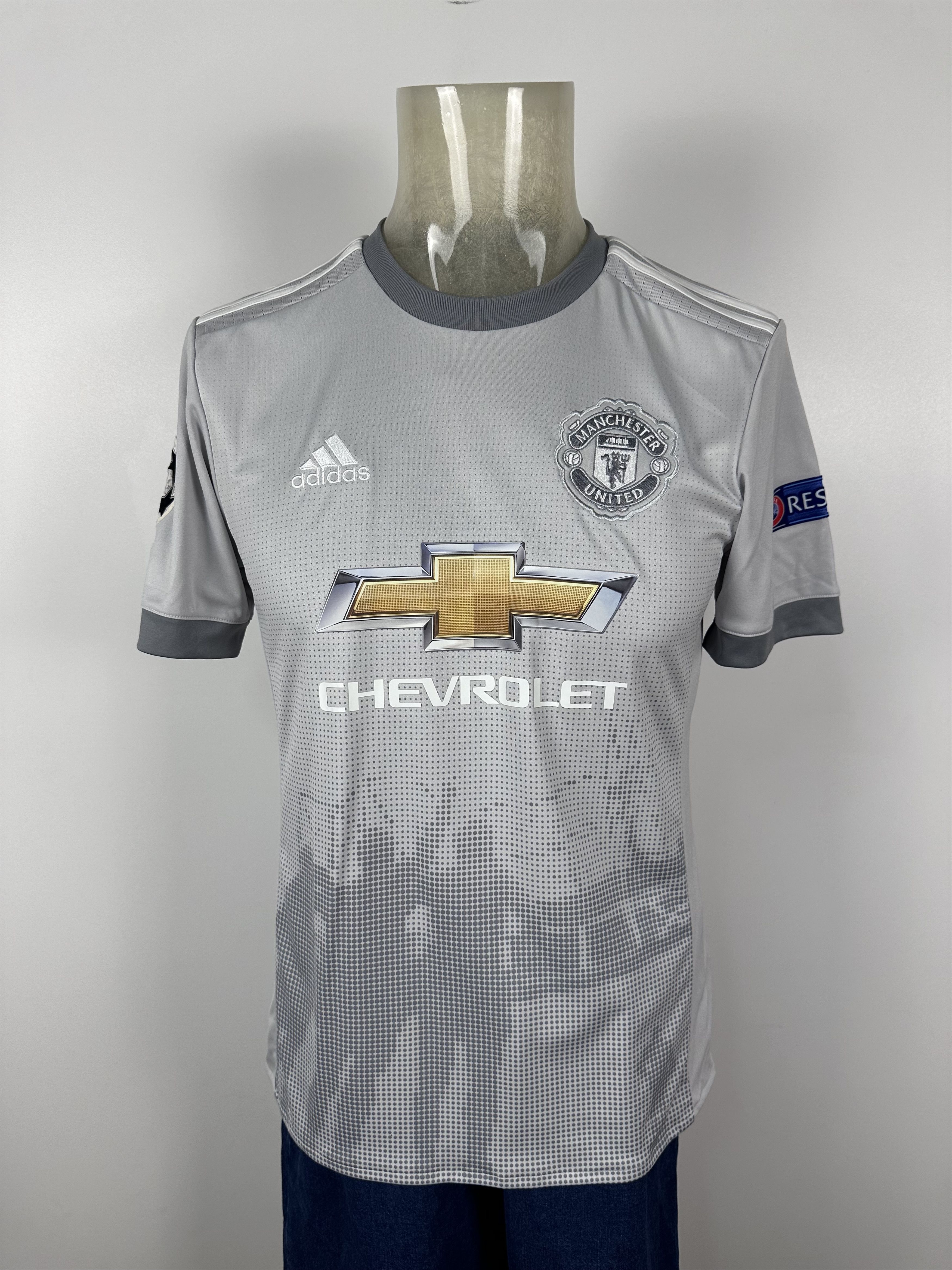 Adidas × Vintage MANCHESTER UNITED 2017 18 THIRD FOOTBALL SHIRT SOCCER JERSEY Size US S / EU 44-46 / 1 - 1 Thumbnail