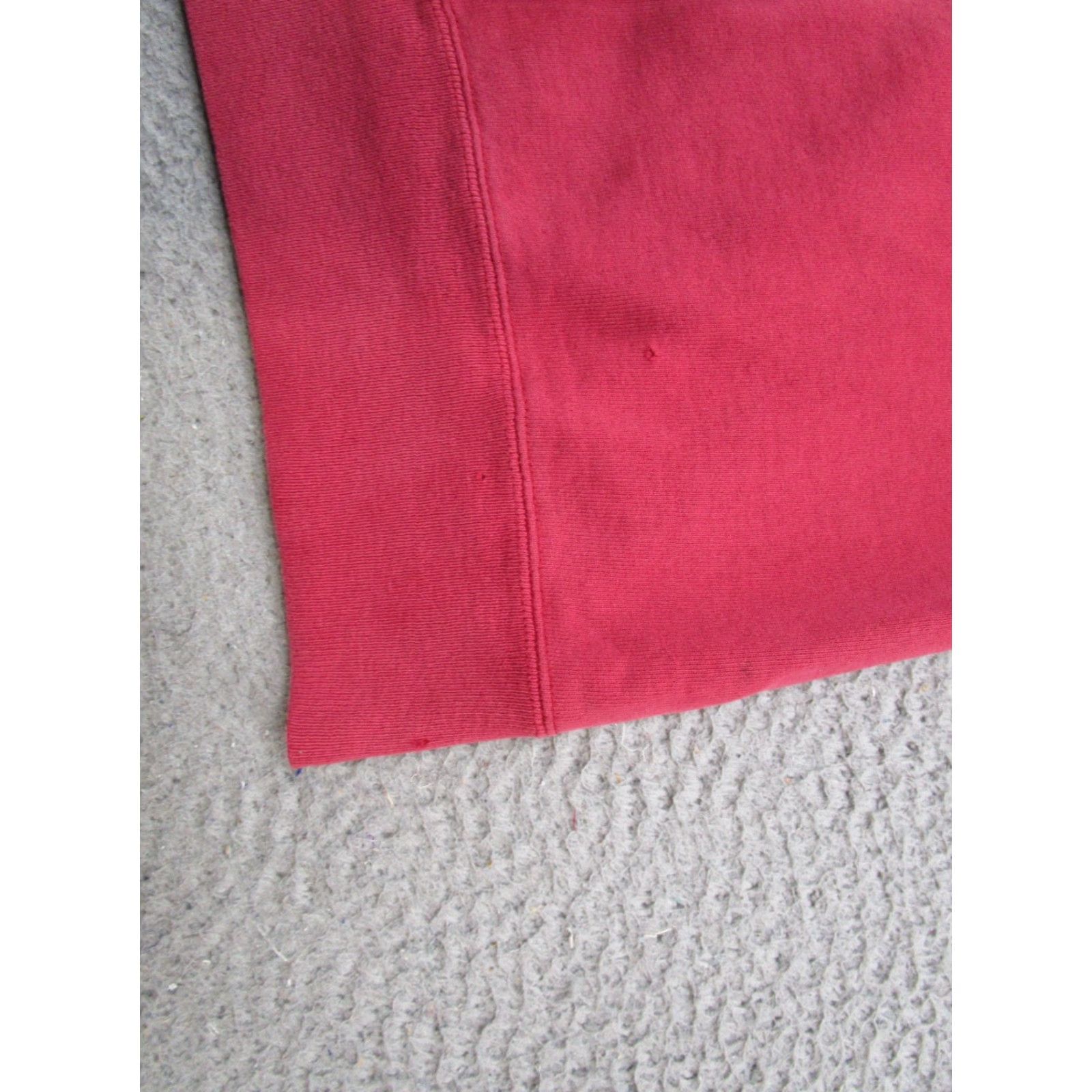 Champion VINTAGE Champion Script Logo Sweatshirt Size L Men Red 90s Sports Pullover Crew Neck All Seasons Gym & Training Myriad Keywords Size US L / EU 52-54 / 3 - 7 Thumbnail