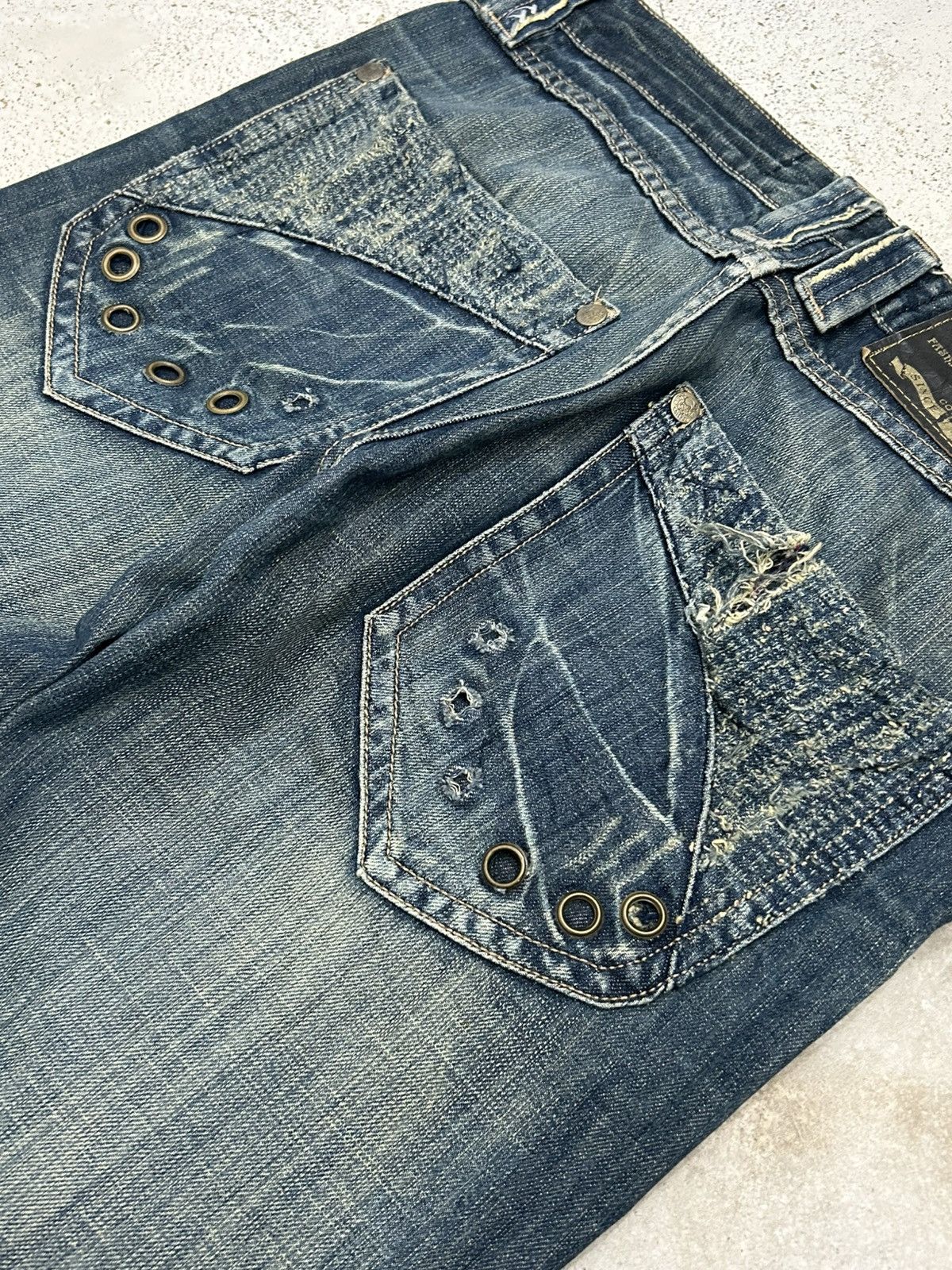 Le Grande Bleu (L.G.B.) Y2k Gui Show Jeans Straight Leg Embellishment Distressed Size US 34 / EU 50 - 12 Thumbnail