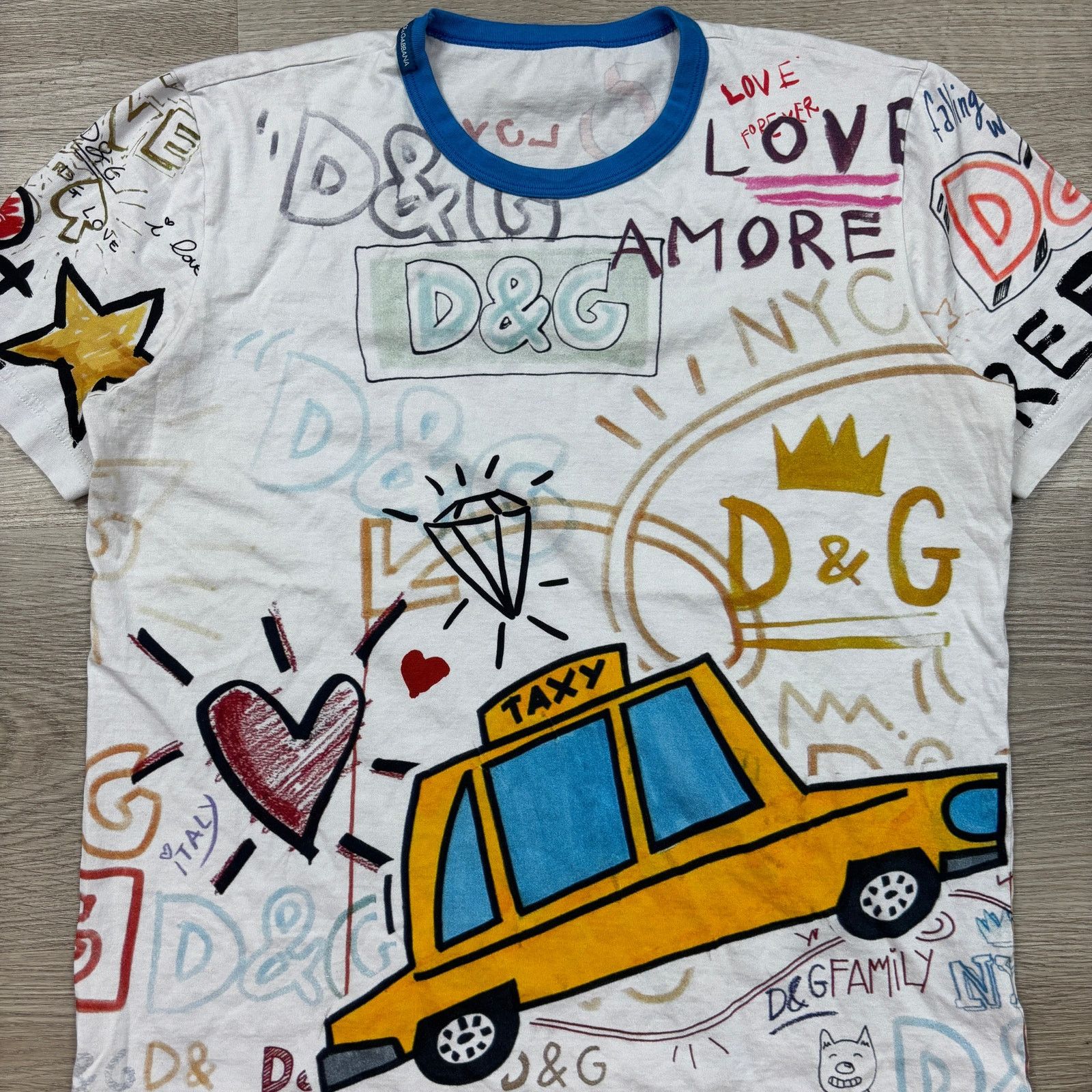 Dolce & Gabbana Dolce & Gabbana Graffiti Short Sleeve T Shirt Women's Large Size L / US 10 / IT 46 - 2 Thumbnail
