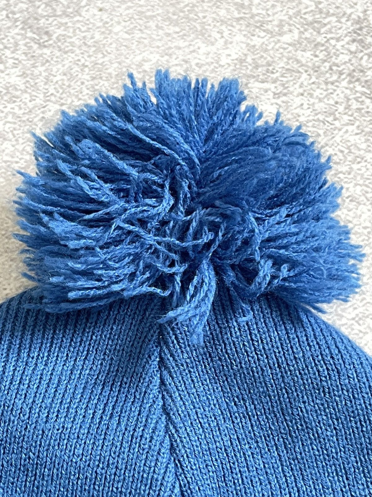 Carhartt Carhartt Bobble Pom Y2k Watch Logo Stretch Beanie Hat Size ONE SIZE - 7 Thumbnail