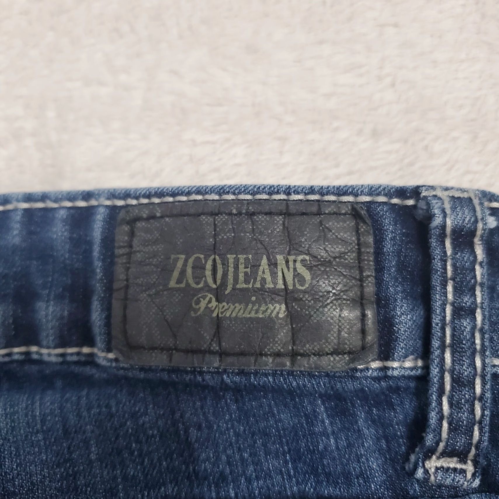 Vintage ZCO Jeans Premium Jeans Juniors 5 Blue Med Wash Low Rise Embroidered Pockets Rhinestone Bling Skinny 5-Pocket Design 90s Womens Size 27" / US 4 / IT 40 - 6 Thumbnail