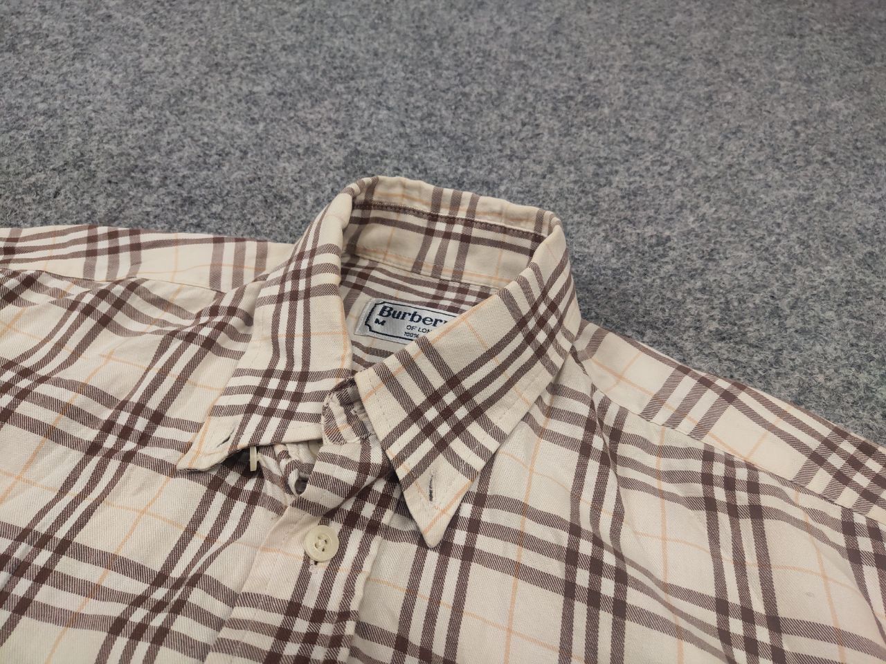 Burberry Burberrys Vintage 90's Nova Check Button long sleeve shirt Size US M / EU 48-50 / 2 - 15 Thumbnail