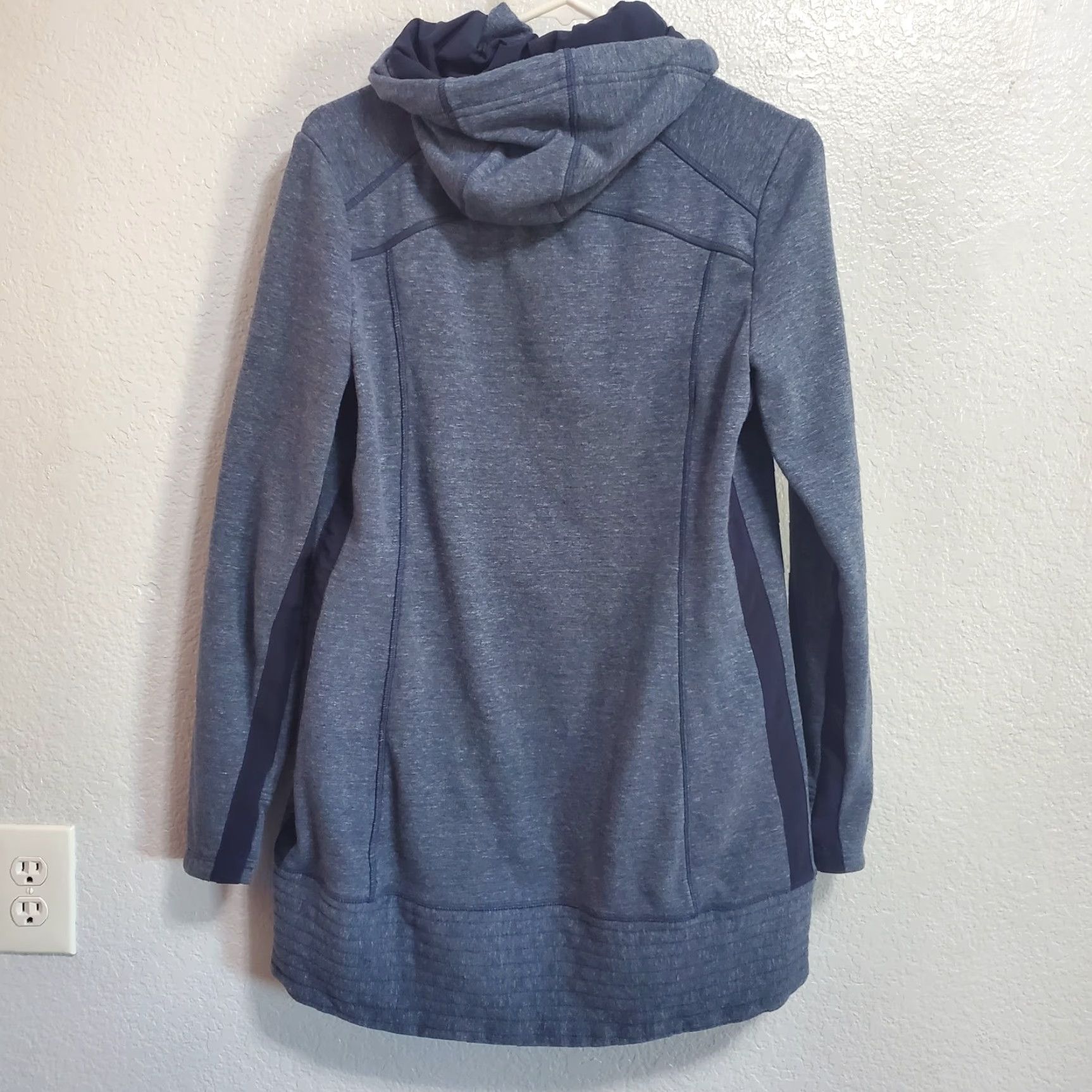Athleta Athleta Sweatshirt Women Heather Blue M Full Zip Hooded Heavyweight Long Stretch Size M / US 6-8 / IT 42-44 - 2 Thumbnail