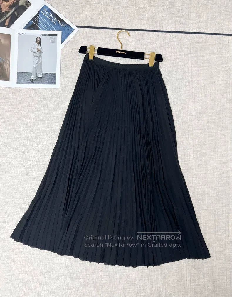 Balenciaga Balenciaga Pleated Skirt Size 39" - 2 Thumbnail