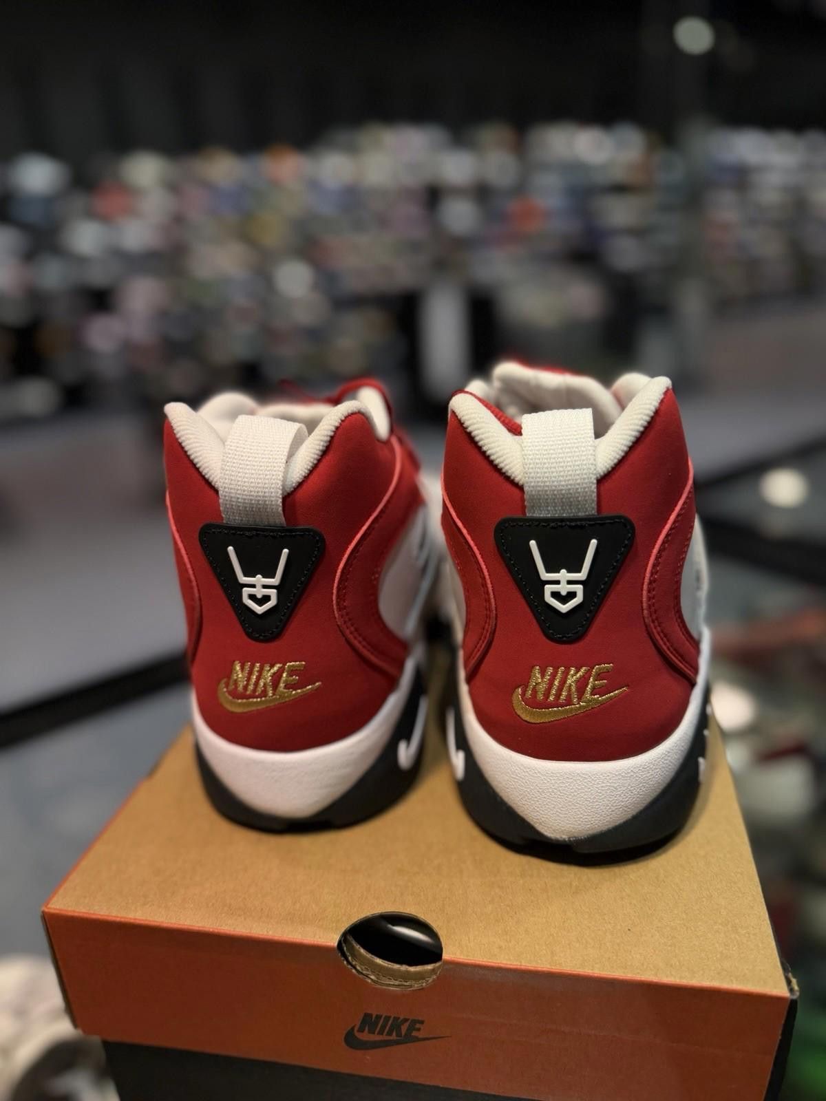 Nike Nike Air Diamond Turf II Reverse Prime Red Size 10.5 NEW Size US 10.5 / EU 43-44 - 6 Thumbnail