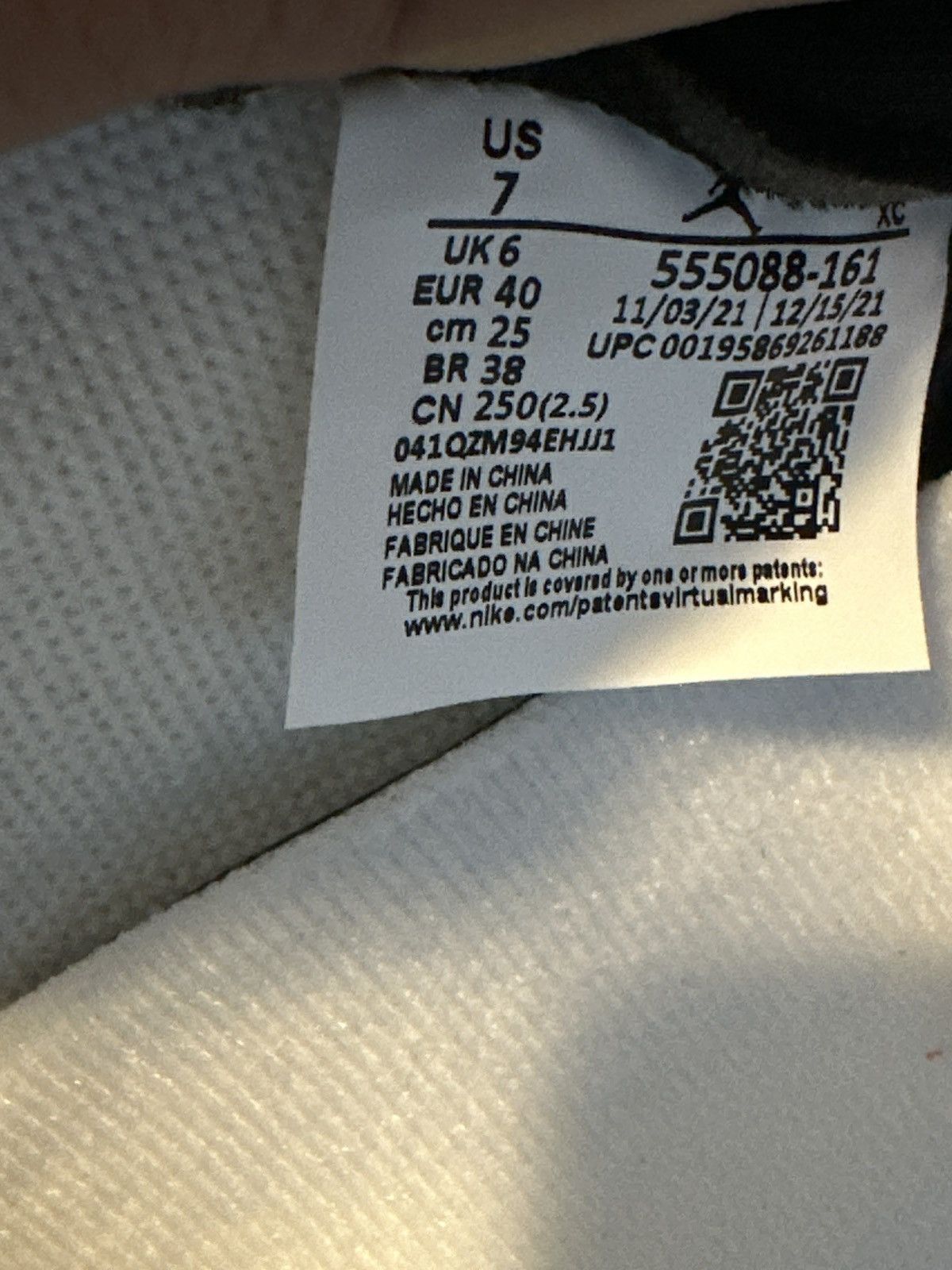 Jordan Brand Jordan 1 Retro High OG “Heritage” Size US 7 / EU 40 - 6 Thumbnail