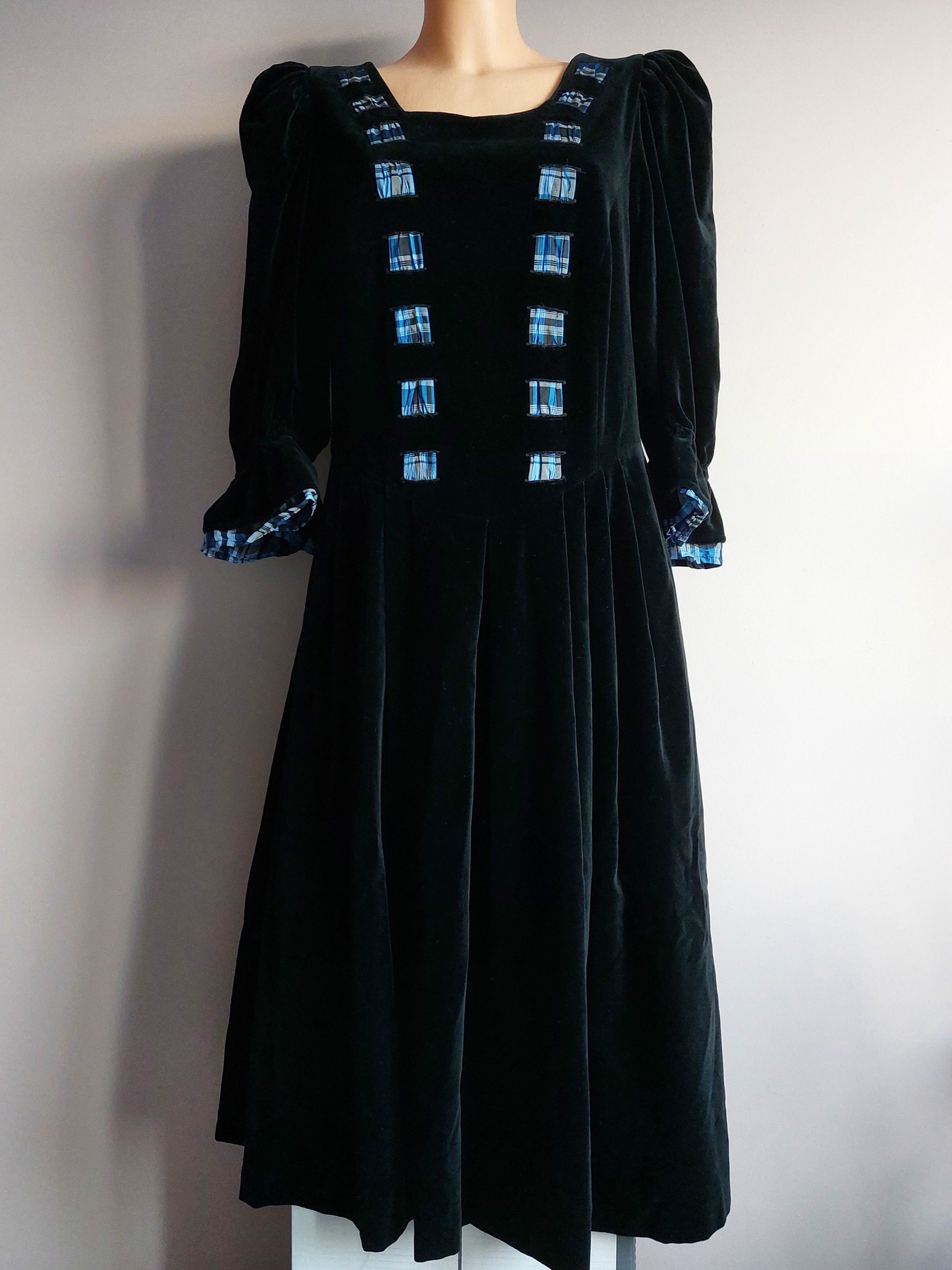 Vintage Peter Hahn CountryLine velvet dress with silk embellishment Size XL / US 12-14 / IT 48-50 - 1 Thumbnail