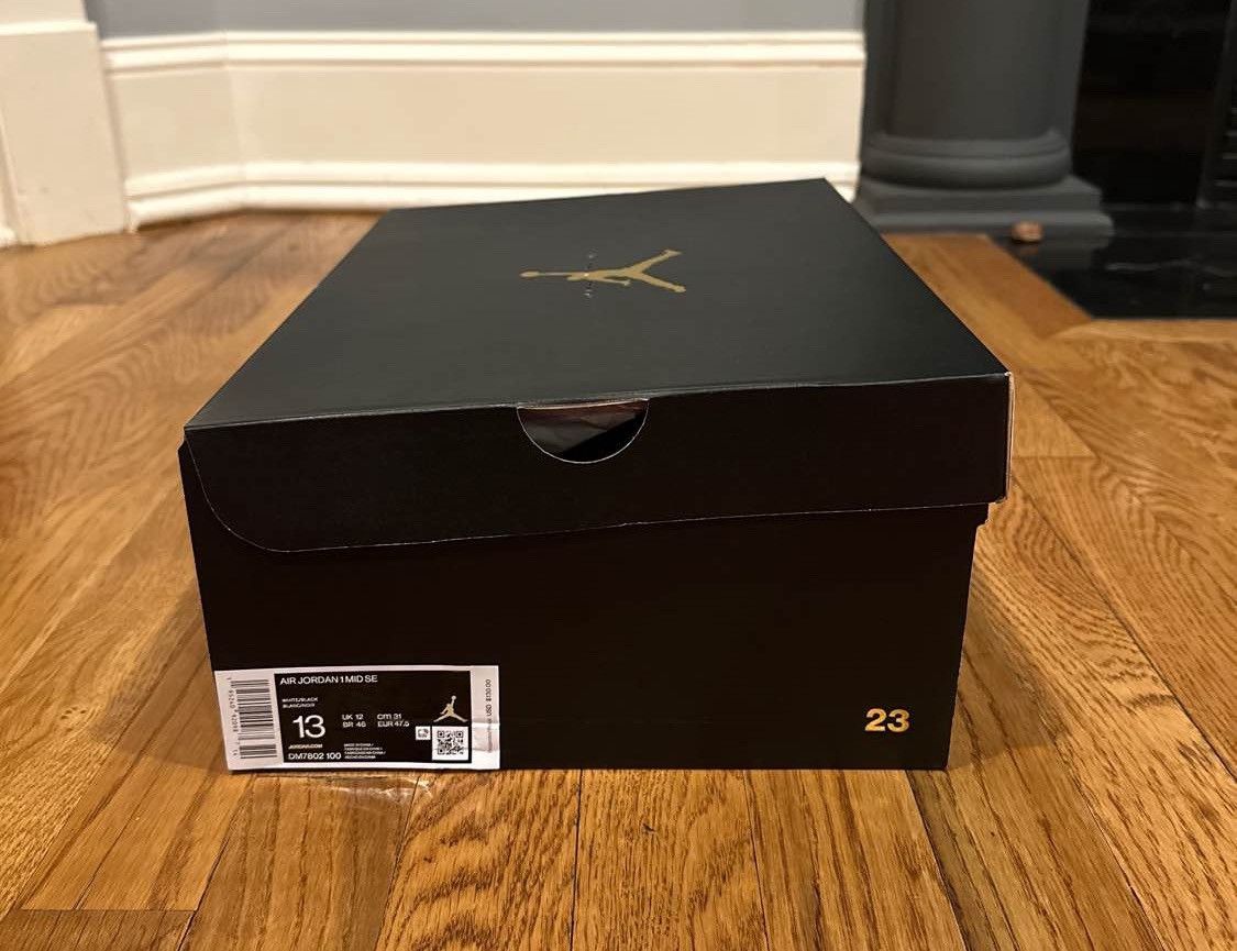 Jordan Brand Air Jordan 1 Mid SE “Heat Reactive Color Change” Size US 13 / EU 46 - 5 Thumbnail