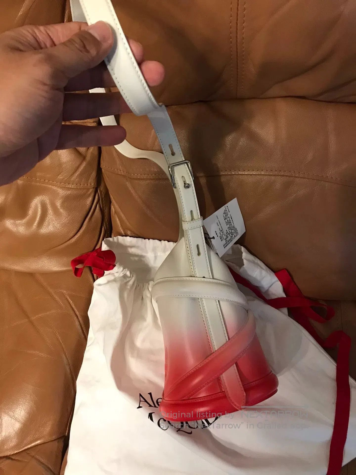 Alexander McQueen Alexander McQueen Gradient Leather Bucket Bag. Size ONE SIZE - 6 Thumbnail