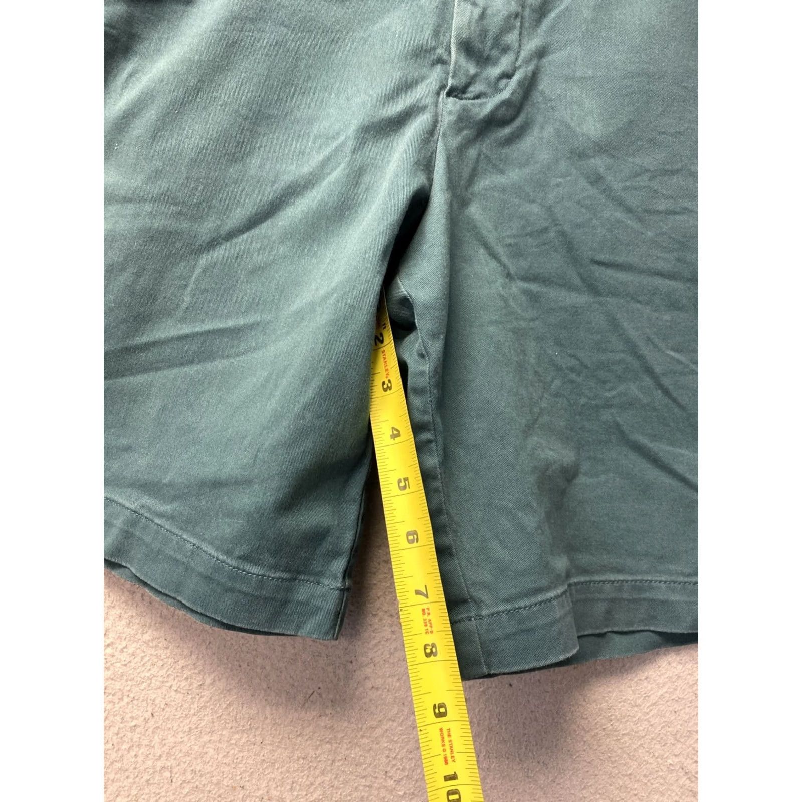 Banana Republic Banana Republic Chino Shorts Mens 33 Green 9" Inseam Cotton Zip Flat Front Cargo Pocket Regular Rise Spring Summer Fall Mens Size US 33 - 7 Thumbnail