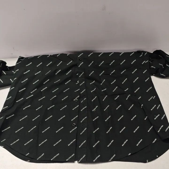 Balenciaga Balenciaga Balenciaga Logo Short Sleeve Shirt for Men -250 Size US M / EU 48-50 / 2 - 1 Thumbnail