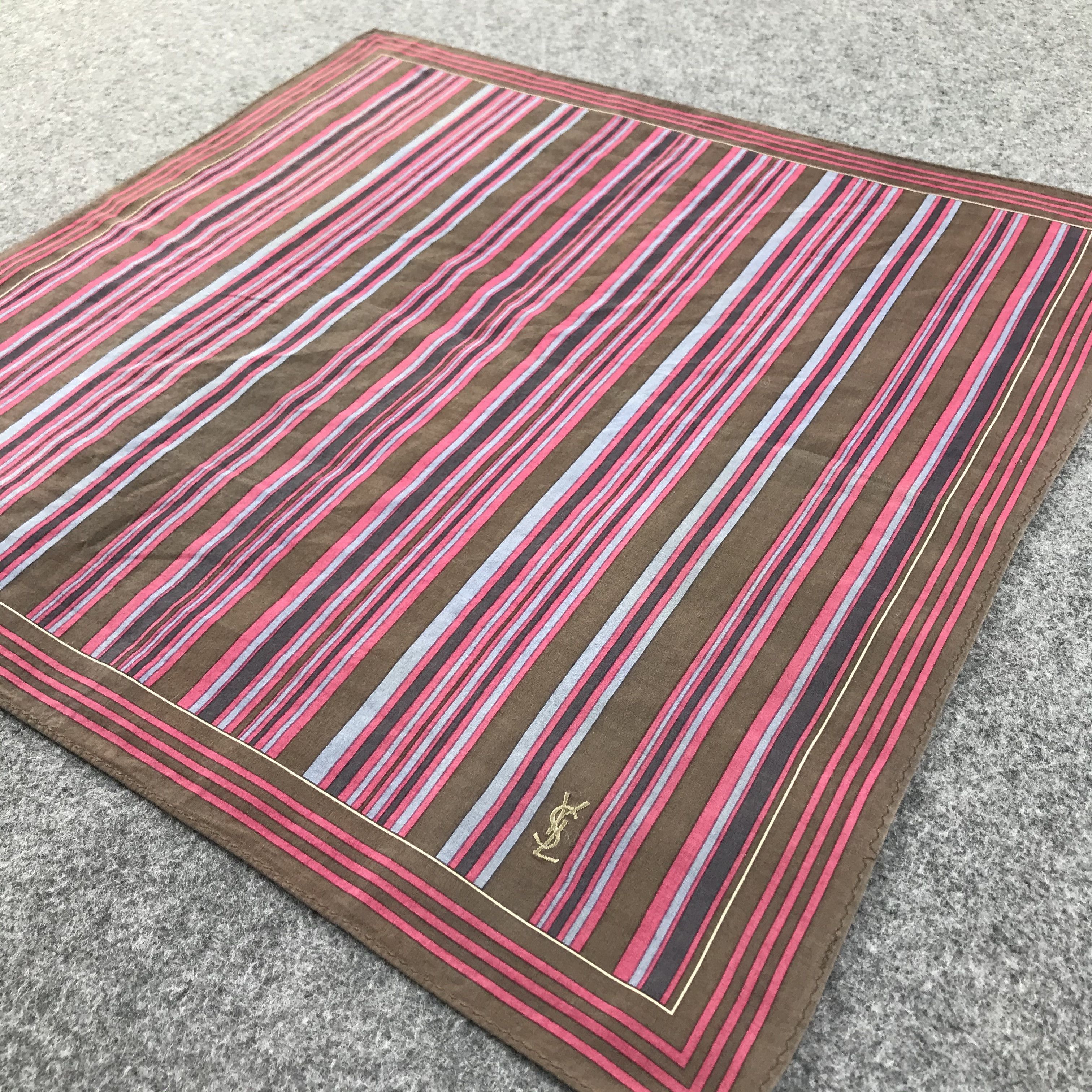 Yves Saint Laurent Yves Saint Laurent Handkerchief Neckerchief Bandana H350 Size ONE SIZE - 5 Thumbnail