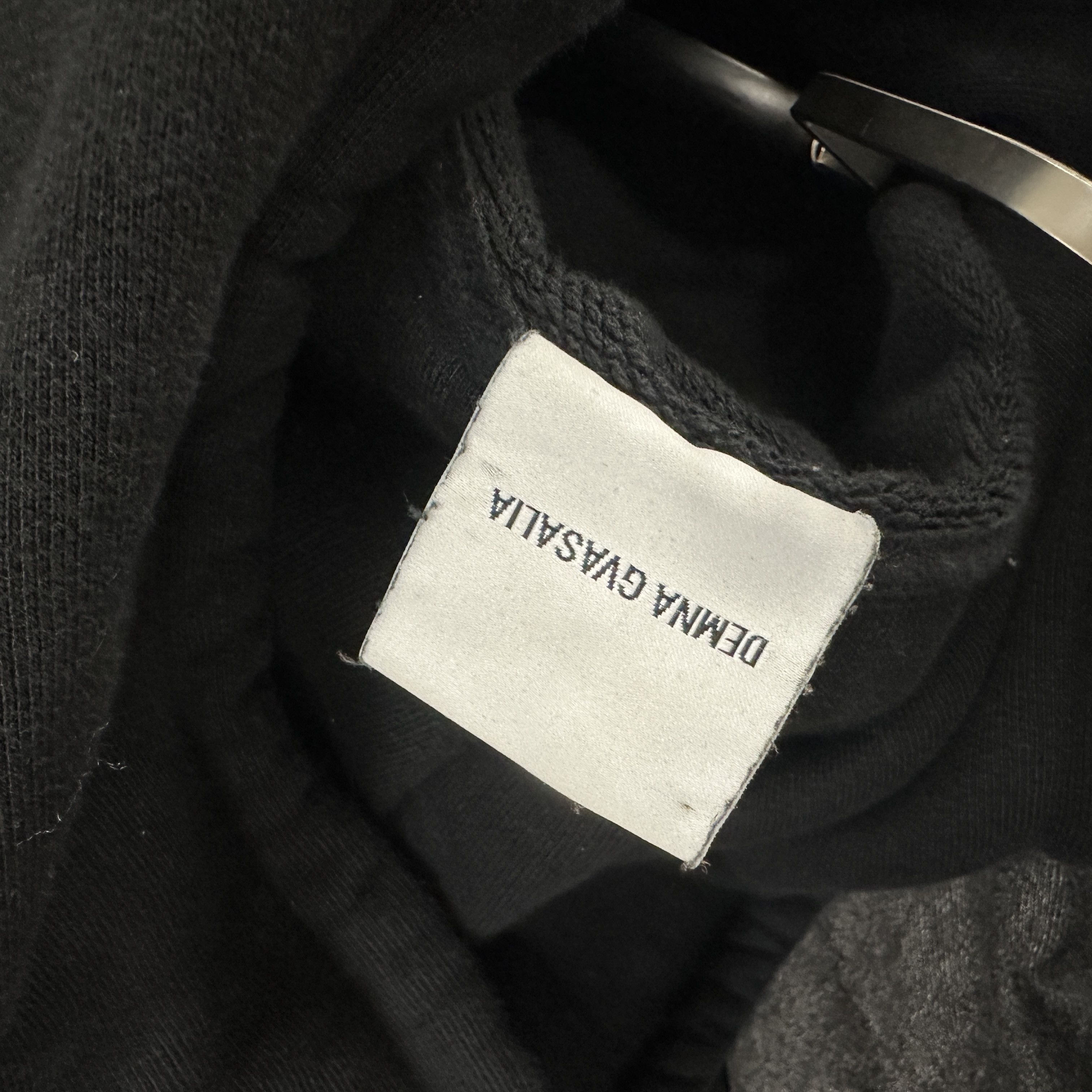 Vetements VETEMENTS TOTAL FUCKING DARKNESS Size US M / EU 48-50 / 2 - 10 Thumbnail