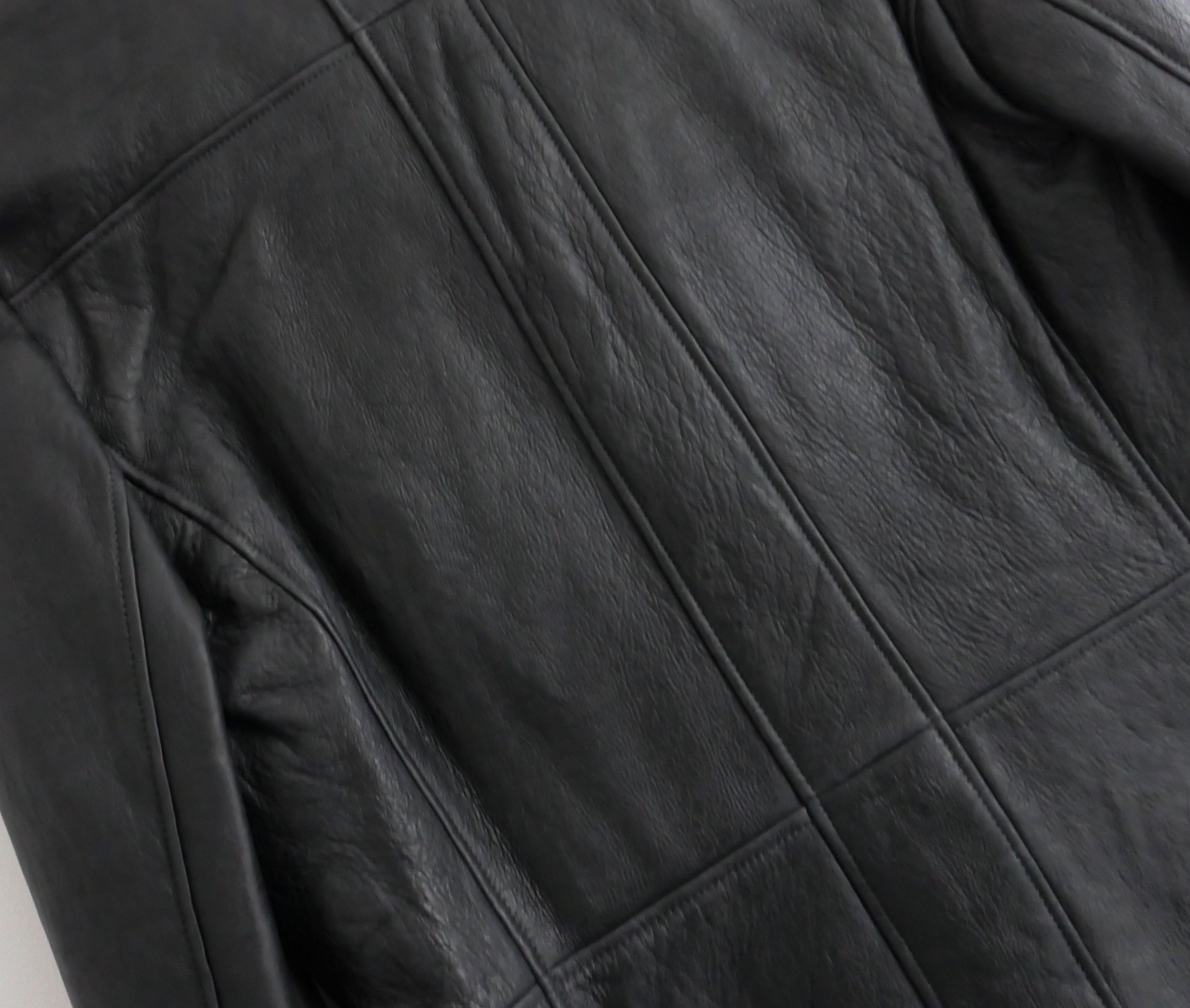 Chanel Chanel Pre-Fall 2007 Button Trim Leather & Shearling Jacket Size S / US 4 / IT 40 - 7 Thumbnail