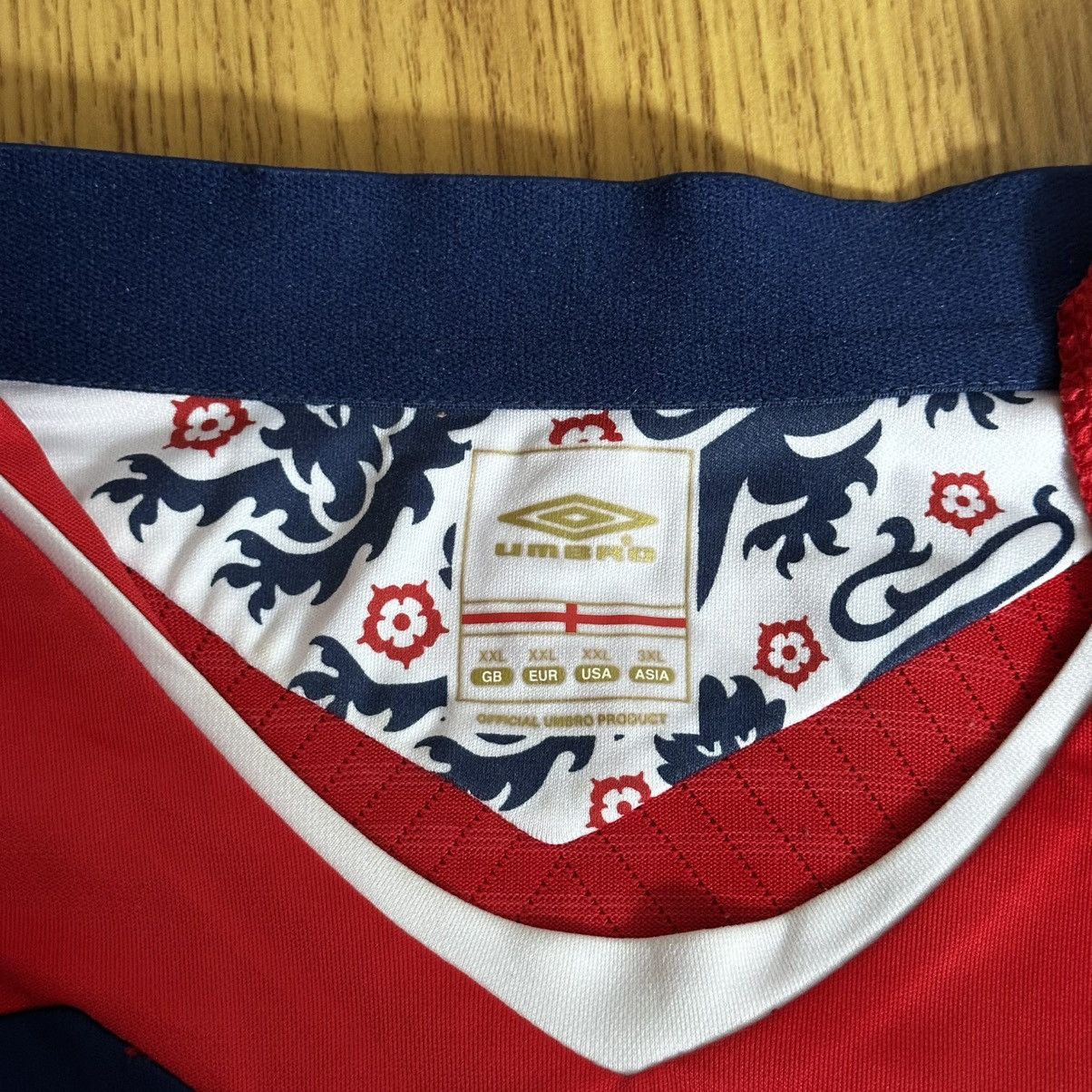 Umbro ENGLAND TEAM 2008/2010 FOOTBALL SOCCER JERSEY AWAY UMBRO Size US XXL / EU 58 / 5 - 7 Thumbnail