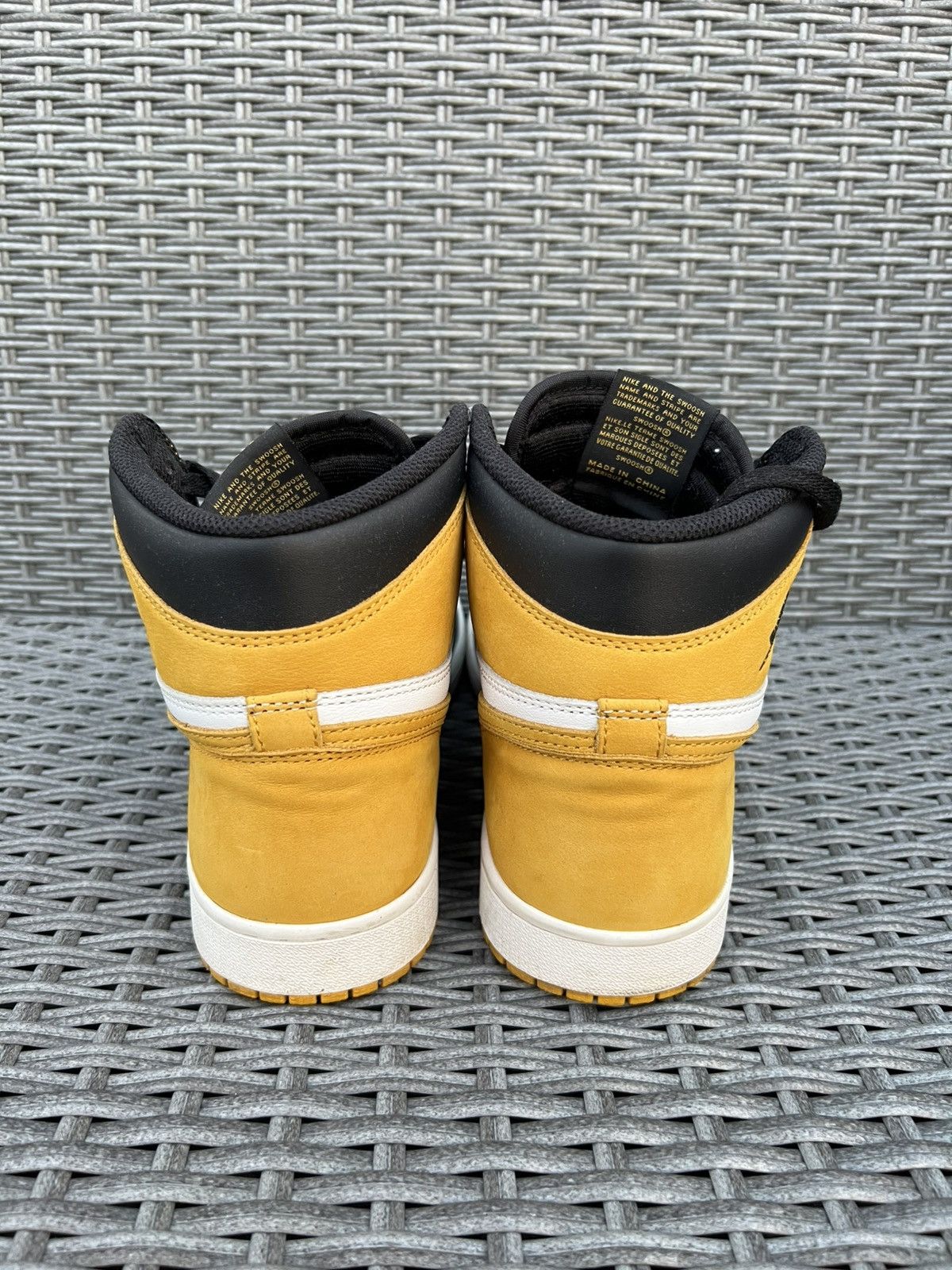 Nike Jordan 1 Retro High Size US 8.5 / EU 41-42 - 3 Thumbnail