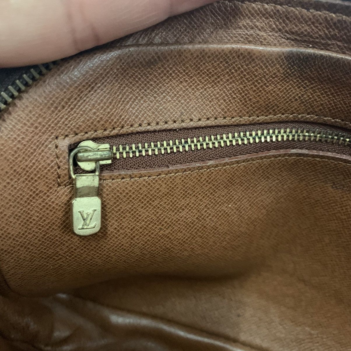 Louis Vuitton Louis Vuitton Marly Clutch Bag Size ONE SIZE - 13 Thumbnail